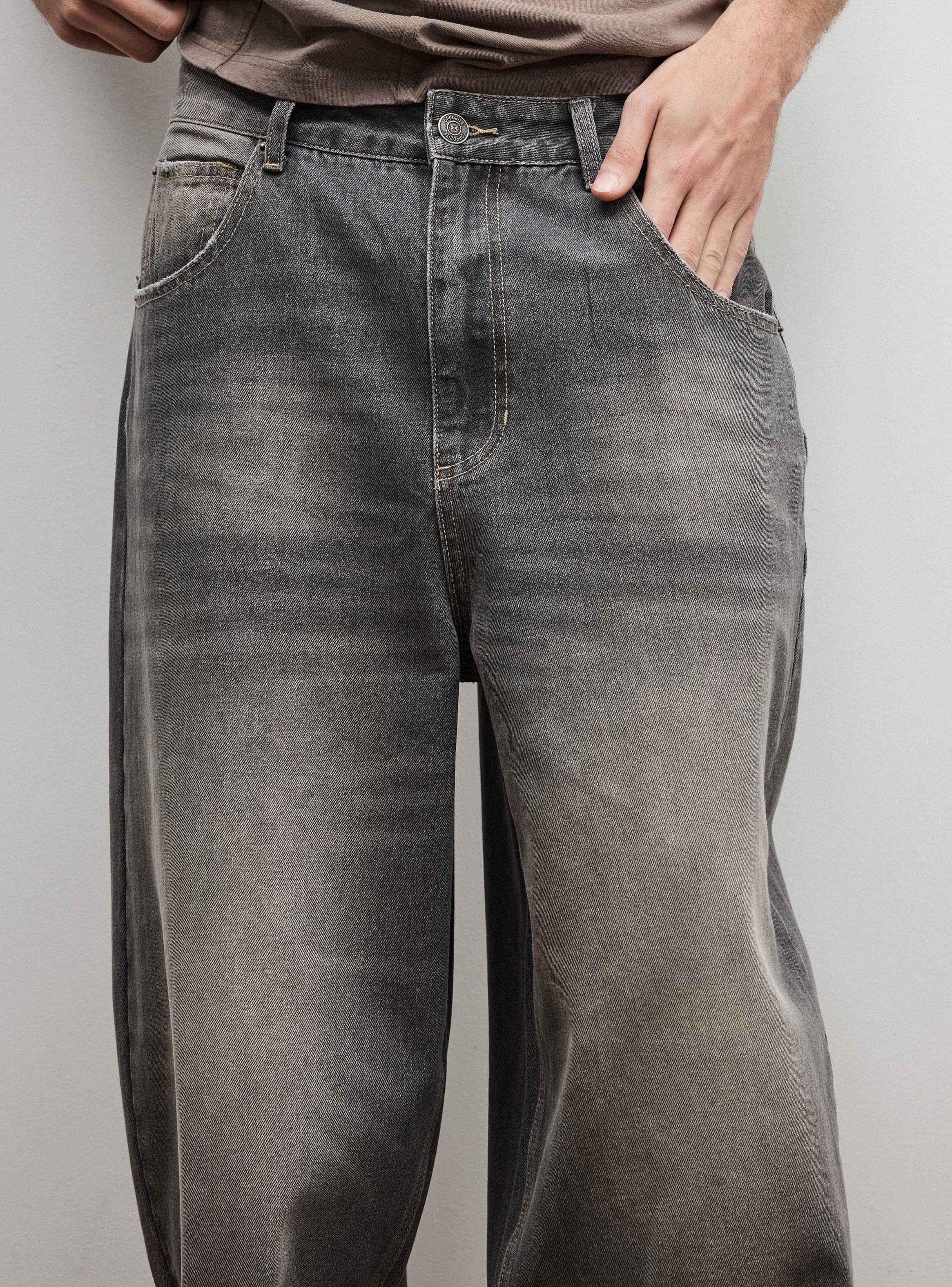 Jeans Desgastado y Sobreteñido-2