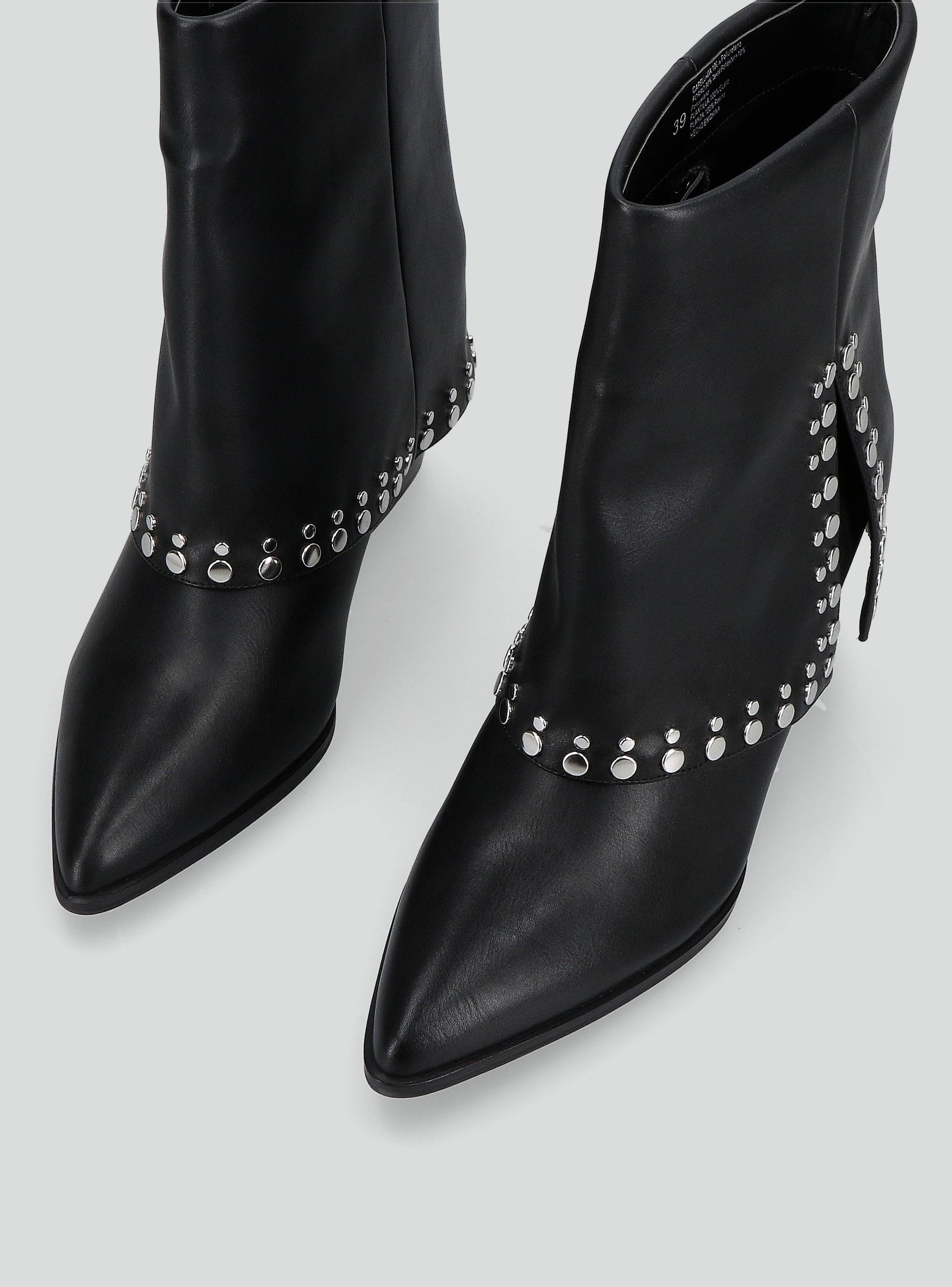 Bota Capucha Tachas Mujer-2