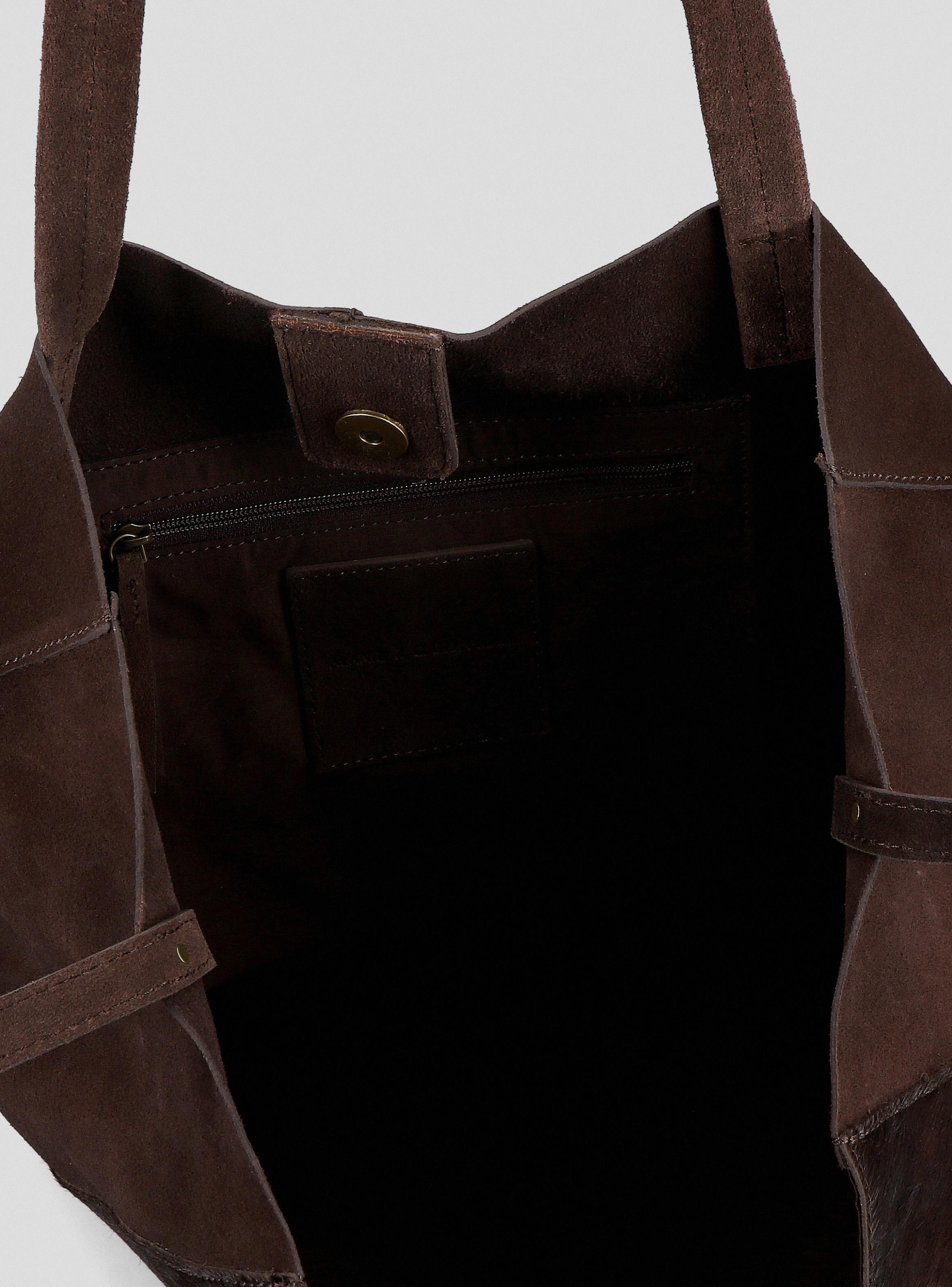 Cartera Totebag Cuero Textura Café Moro C del Pilar-5