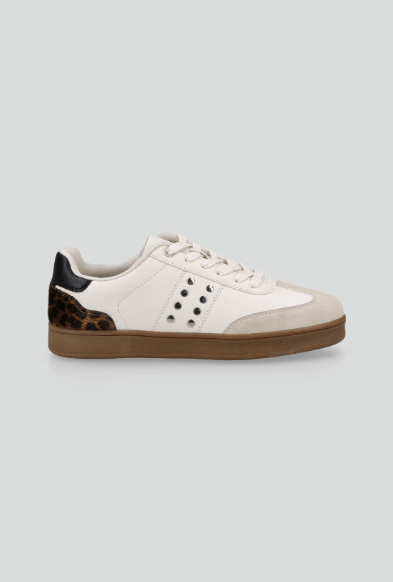 Zapatilla Urbana Acordonada con Tachas Metálicas Mujer-4