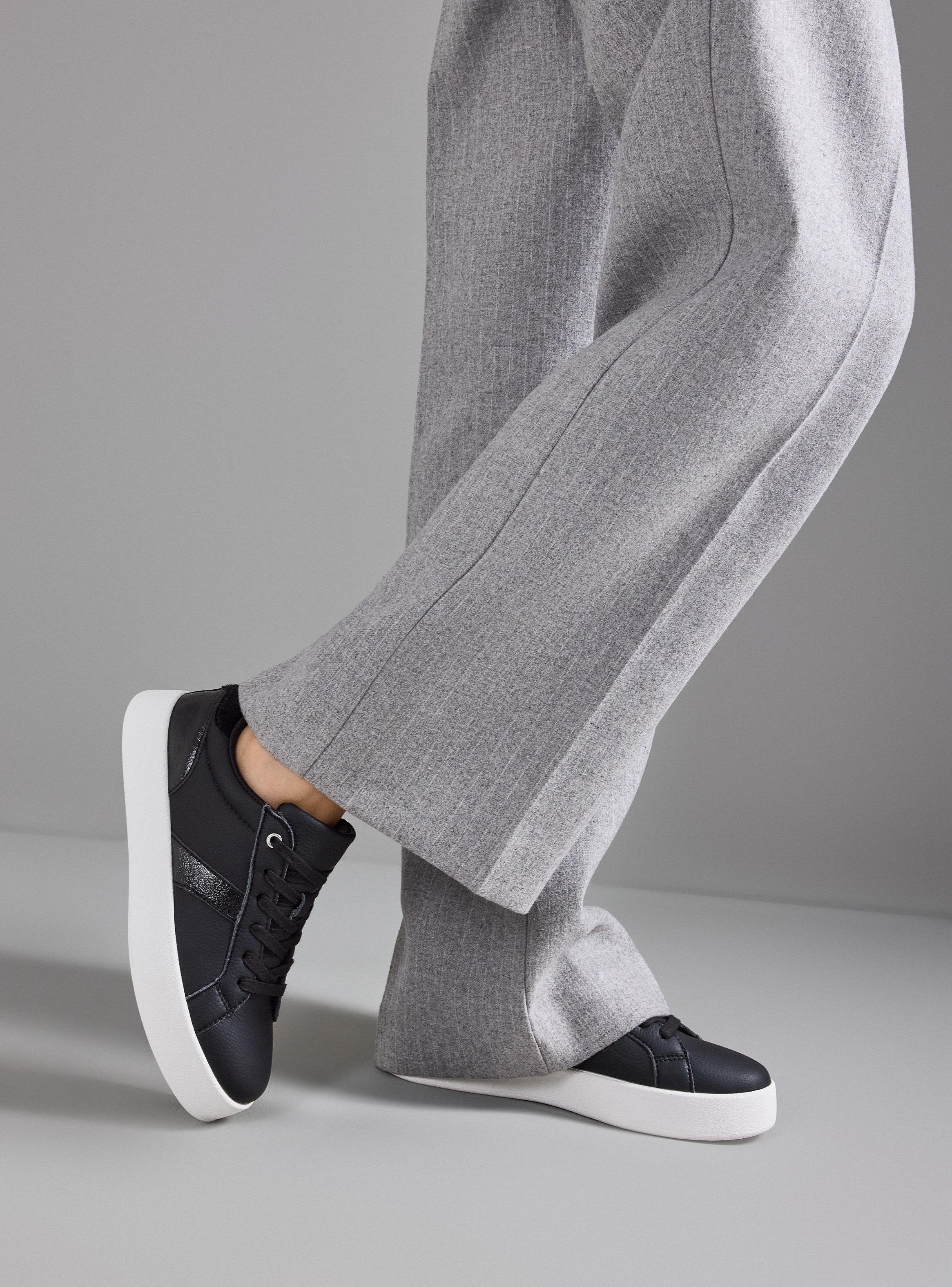 Zapatilla Urbana Plataforma Detalles de Color Mujer-4