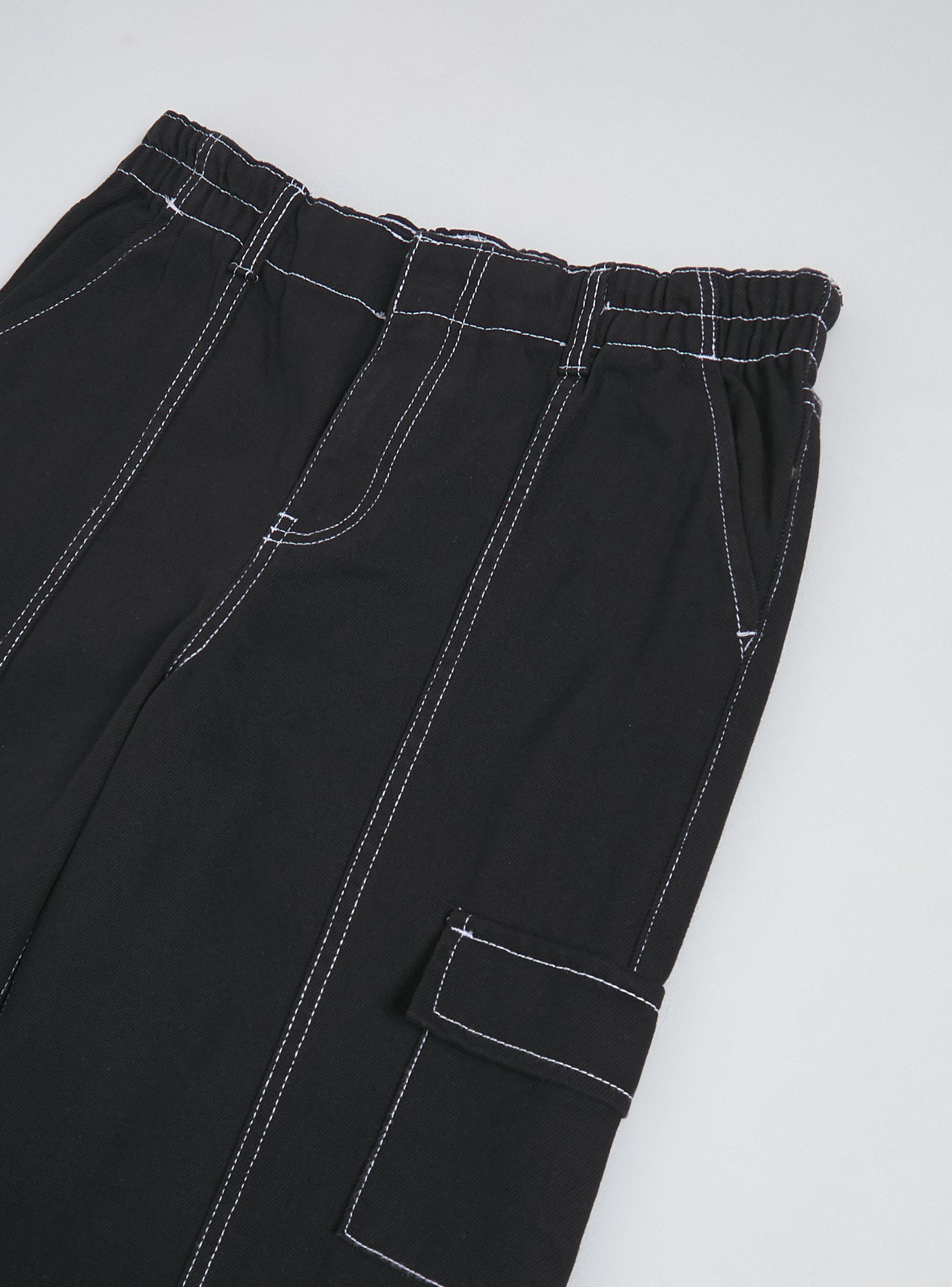 Pantalón Tipo Cargo con Costuras en Contraste-2
