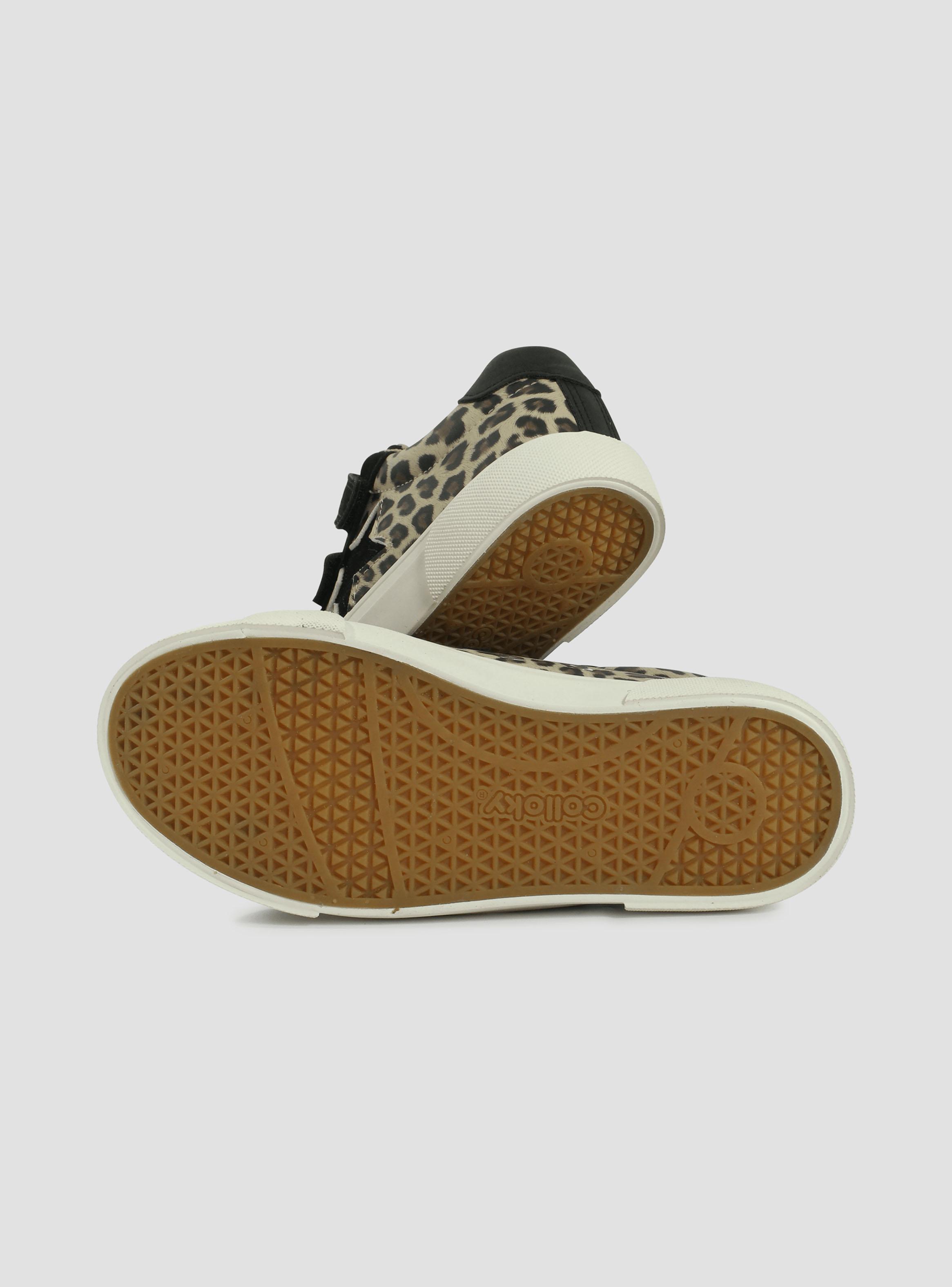 Zapatilla Urbana Detalle Animal Print y Velcro  57060 Niña-4