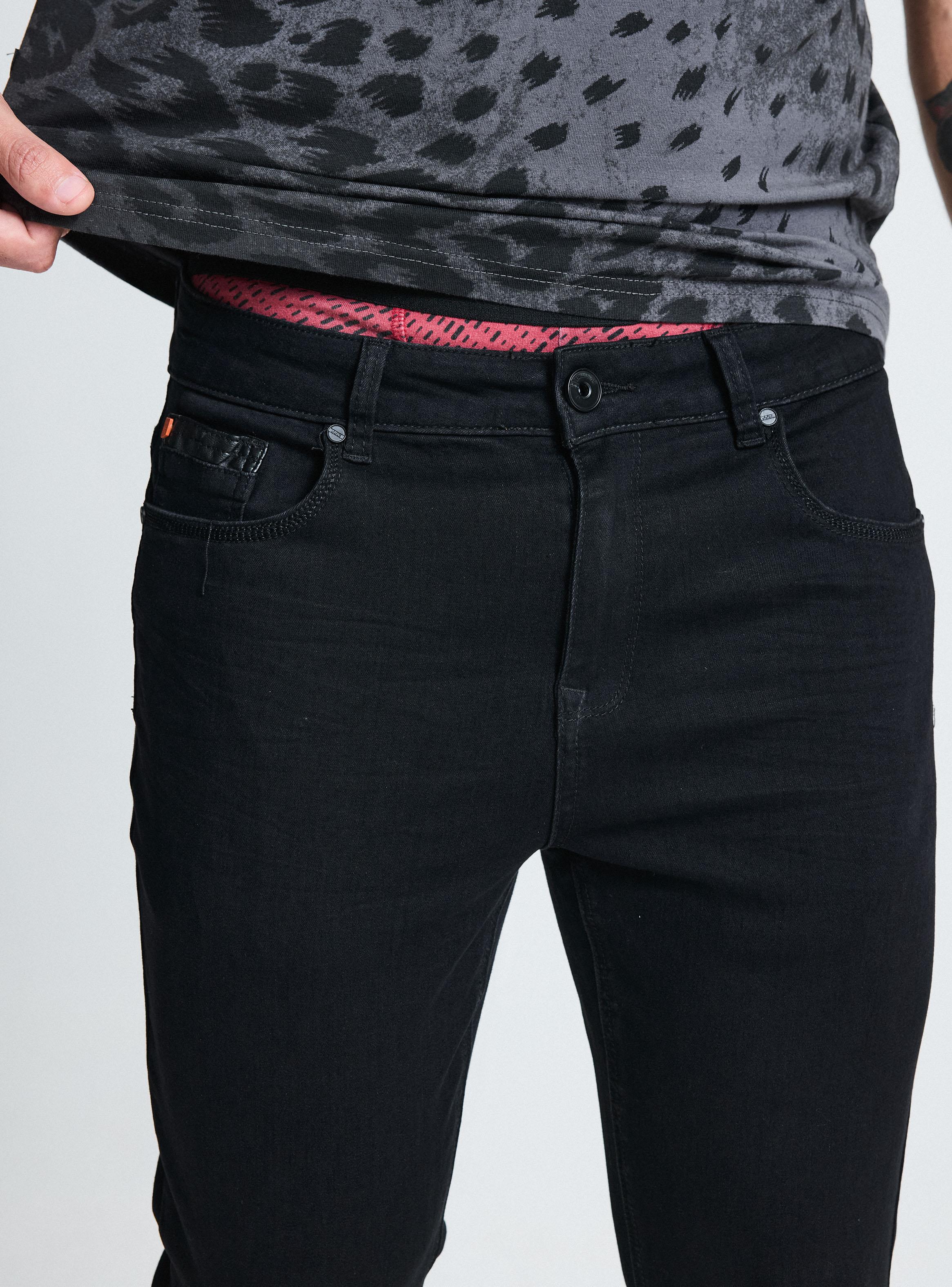 Jeans Oscuro con Detalle en Bolsillo Relojero-2
