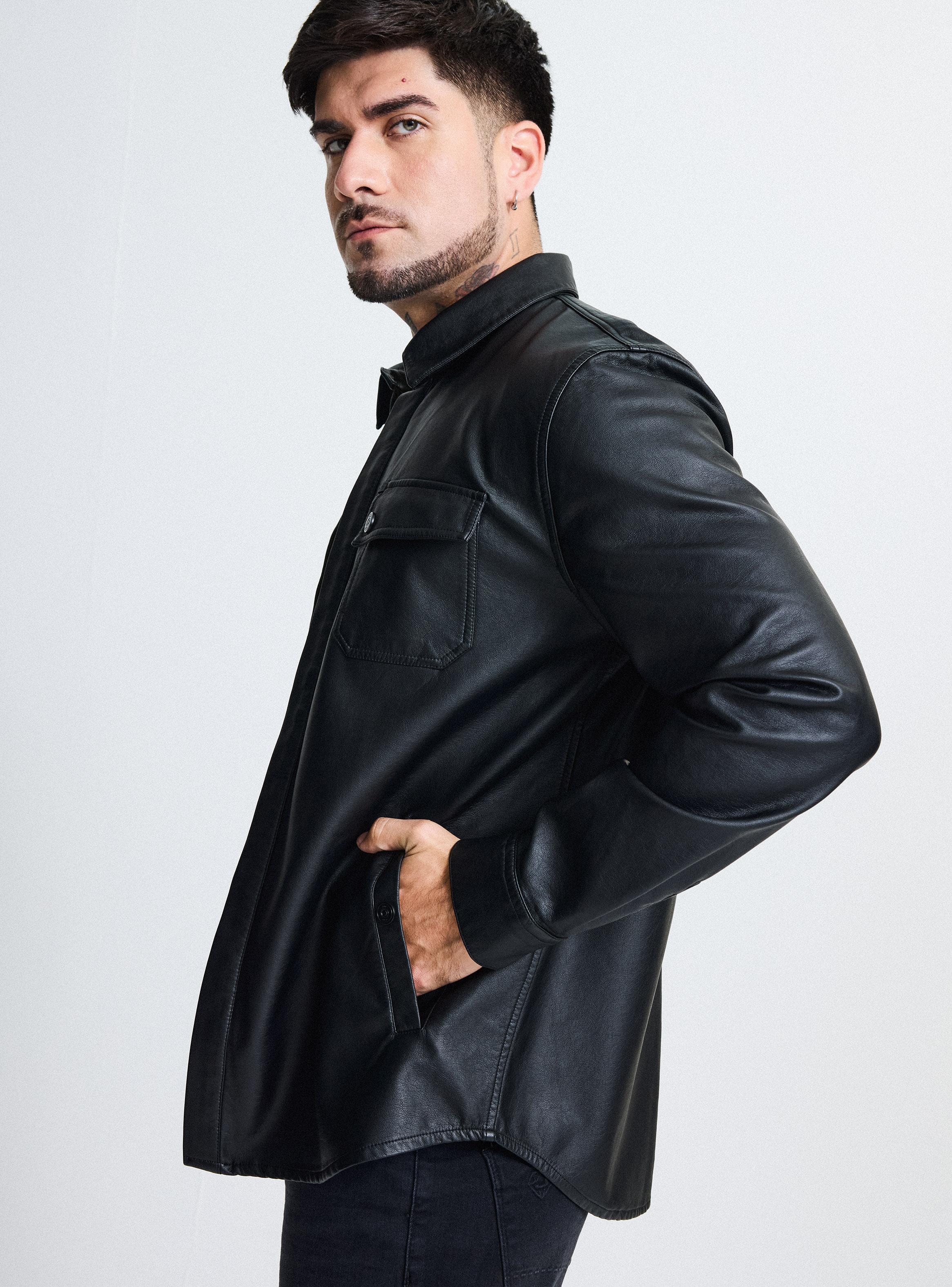 Camisa Sobrecamisa Simil Cuero con 1 Bolsillo-3
