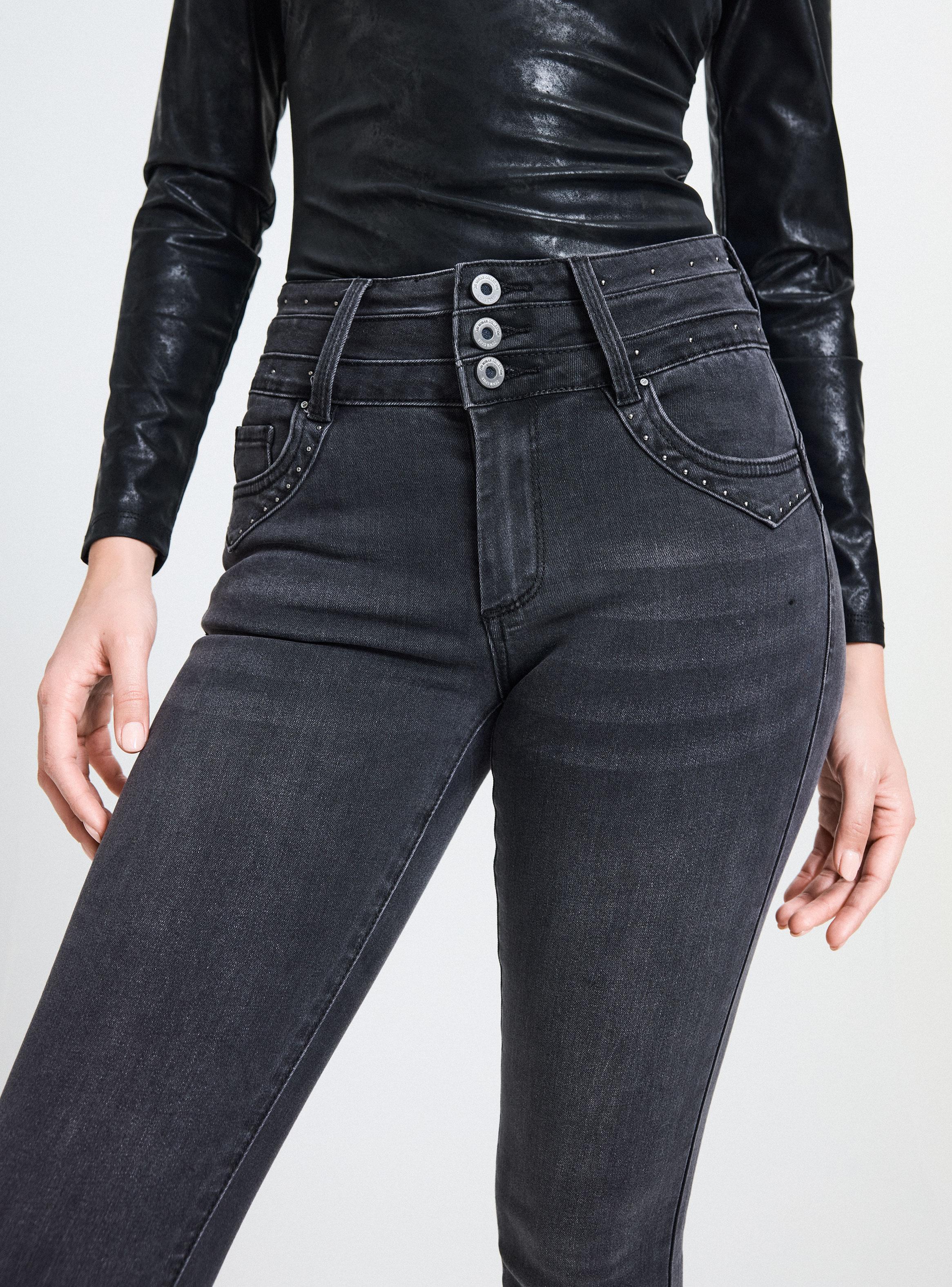 Jeans Push Up Pretina Alta con Cortes y Tachas-2
