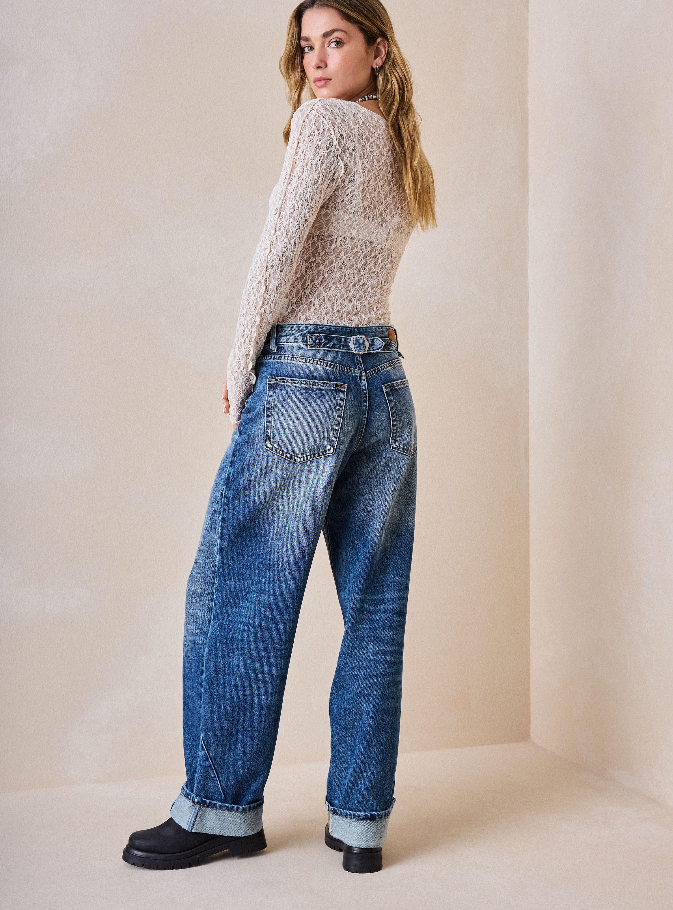 Jeans Tipo Barrel con Hebilla en Espalda-5