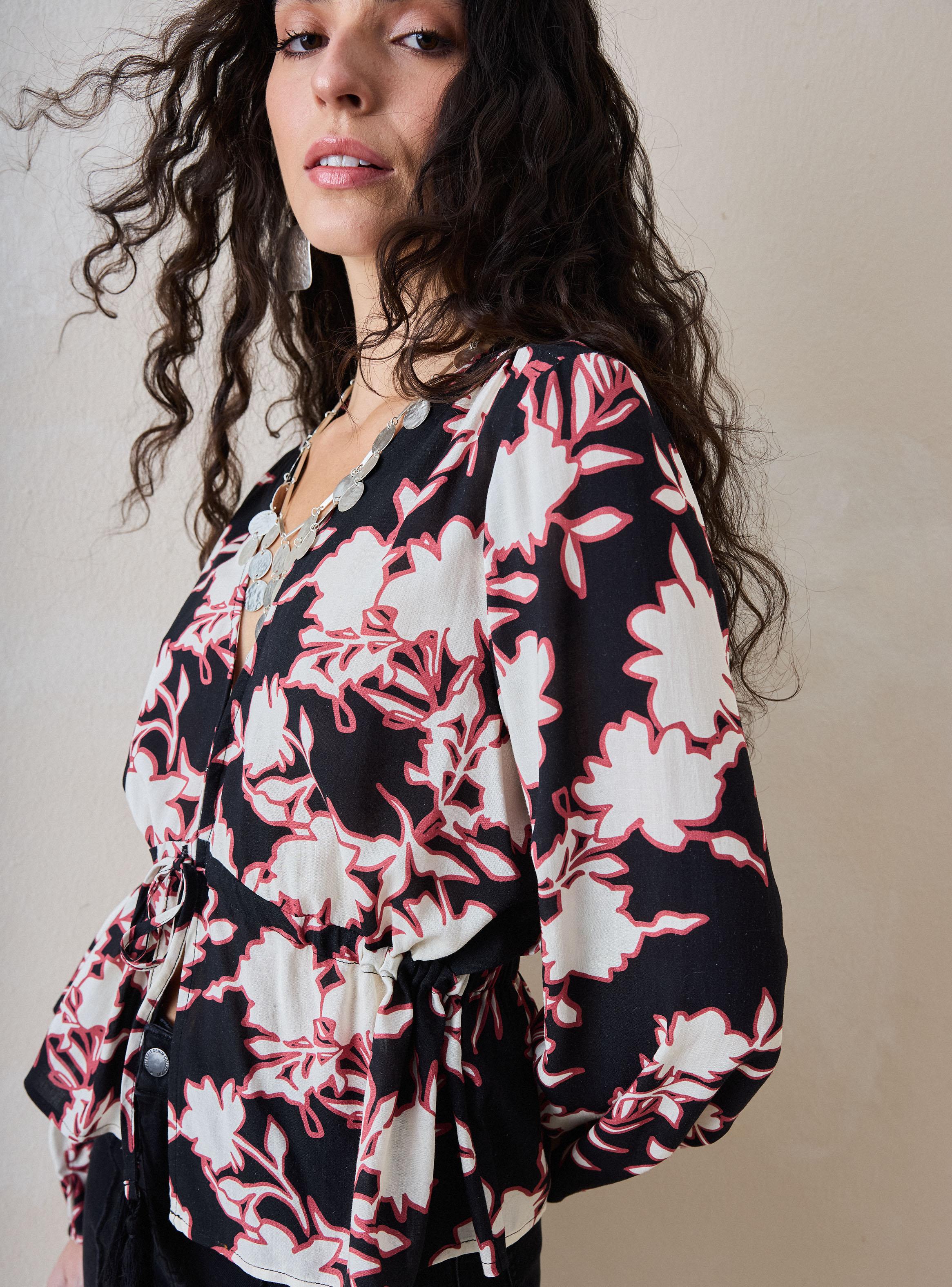 Blusa Estampado Y Broches Delantero-3