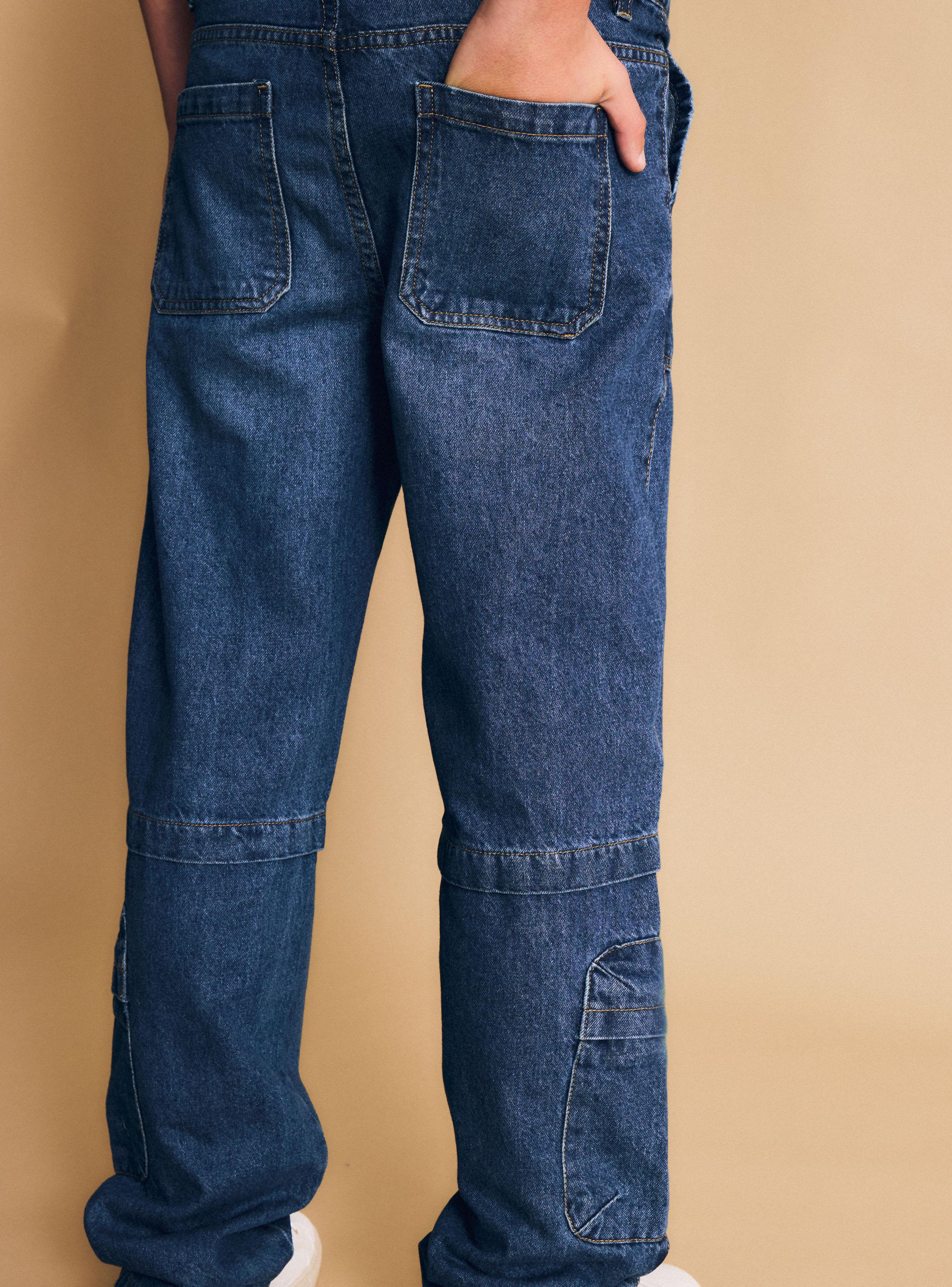 Jeans Cargo con Bolsillos y Detalle en Rodilla-4