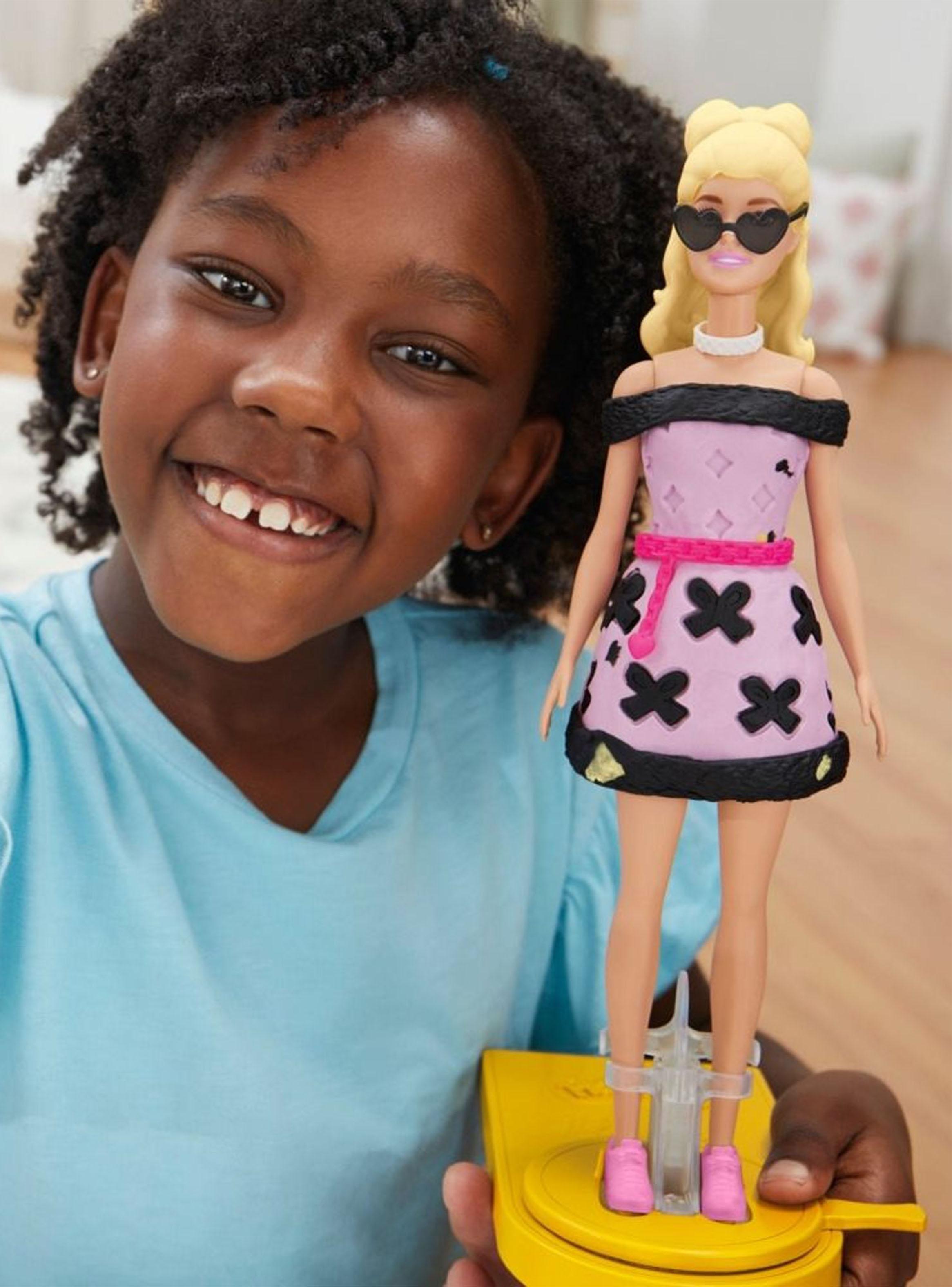 Set de Masa Moldeable Barbie Desfile de Moda-4
