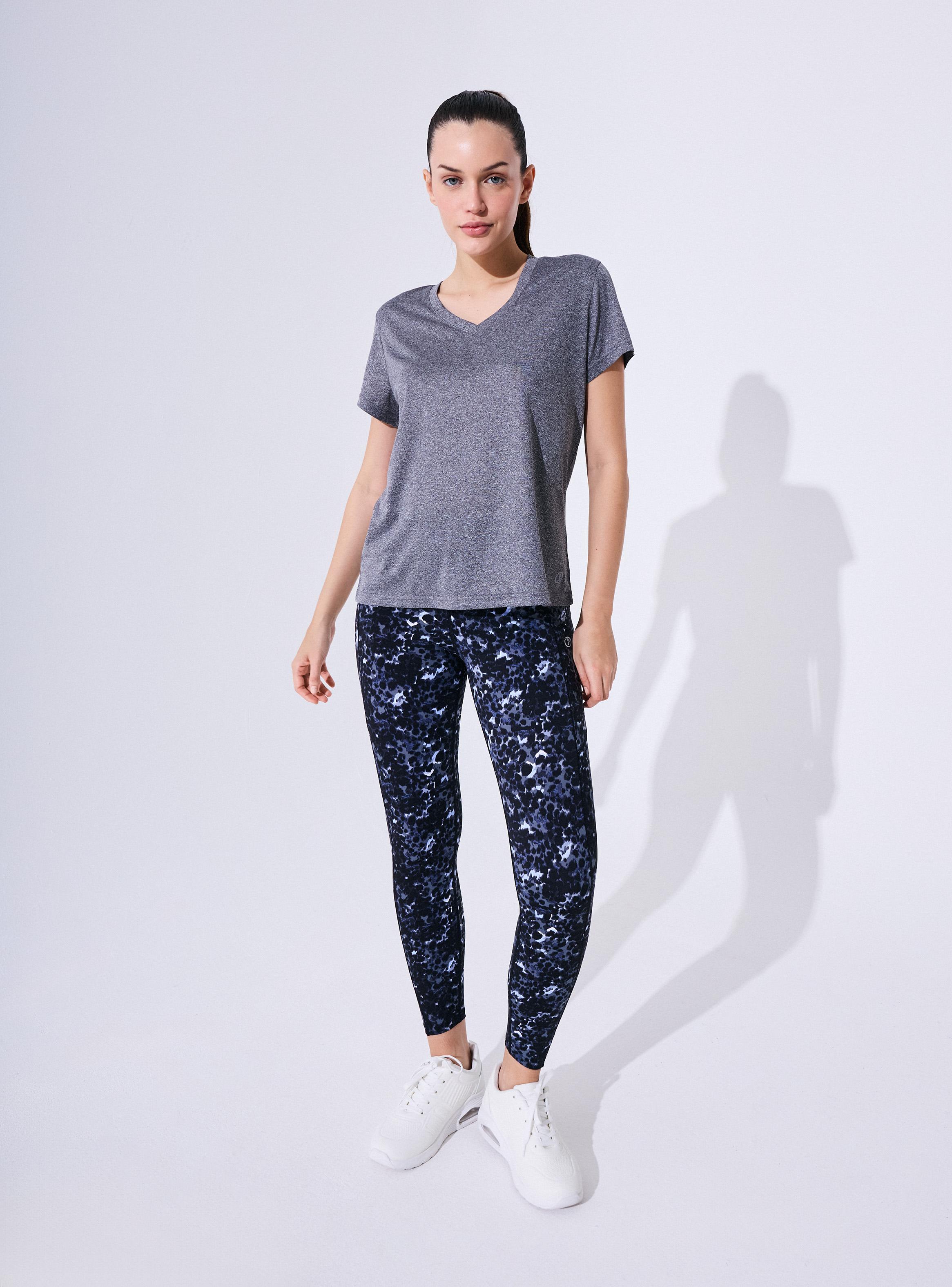 Polera Técnica Cuello V-4