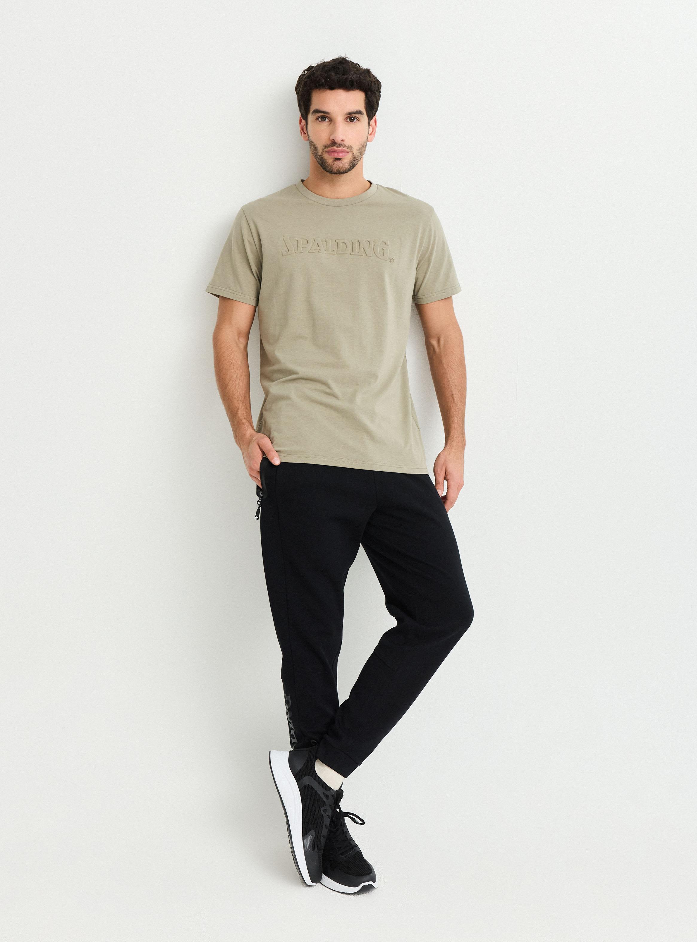 Polera Logo Sobre Relieve-4
