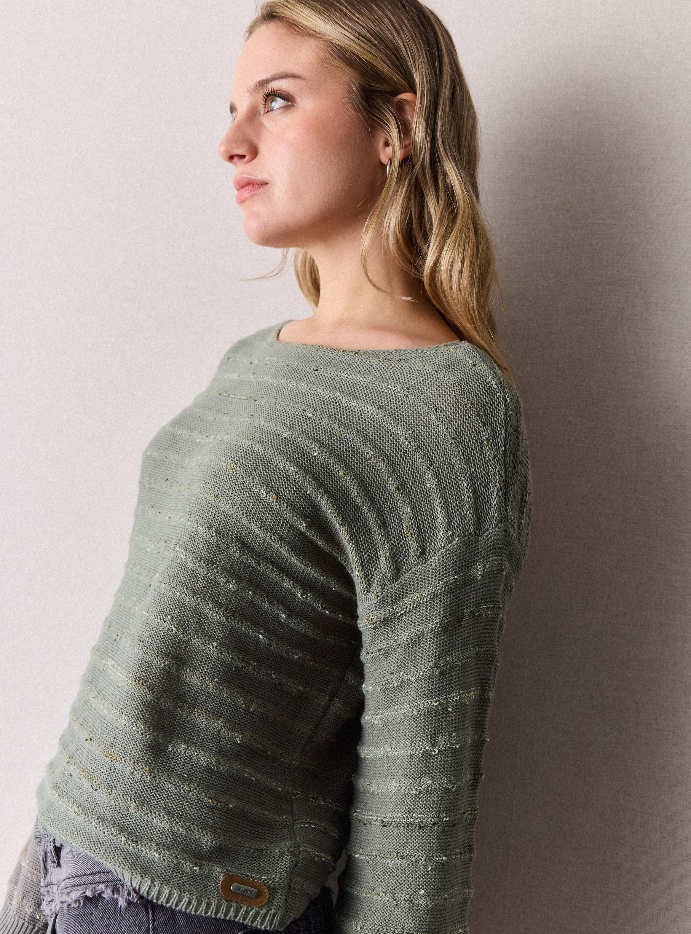 Sweater con Diseño Líneas-3
