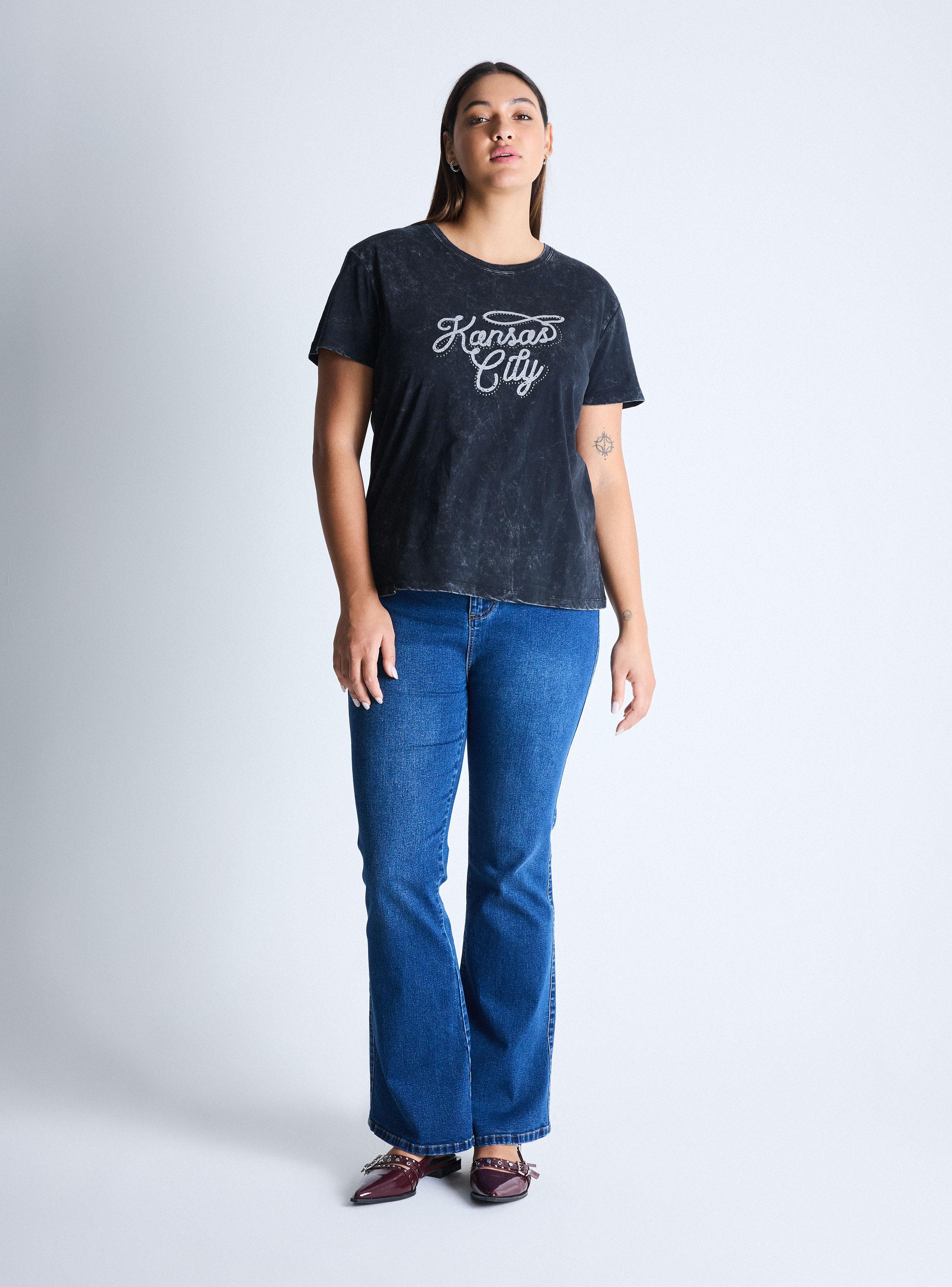 Polera Gráfica Western Efecto Lavado Curvy-4