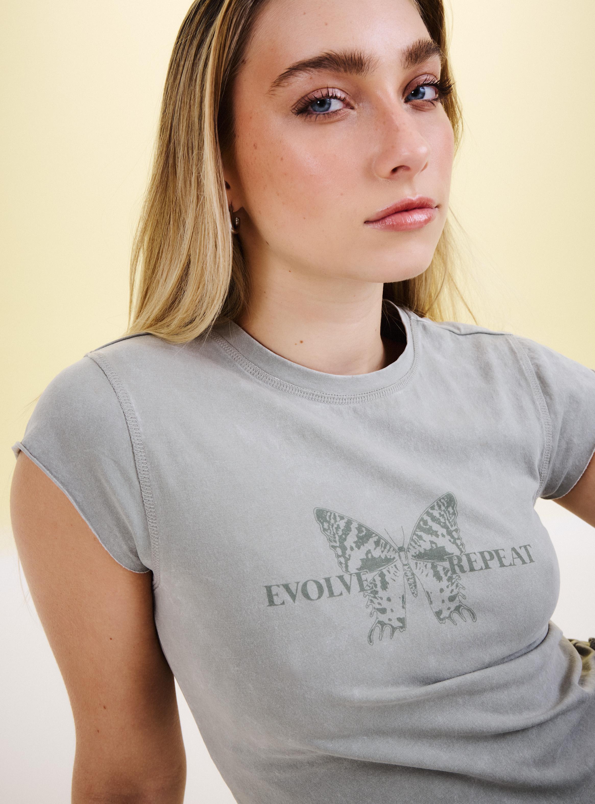Polera Lavada Estampado Frontal-3