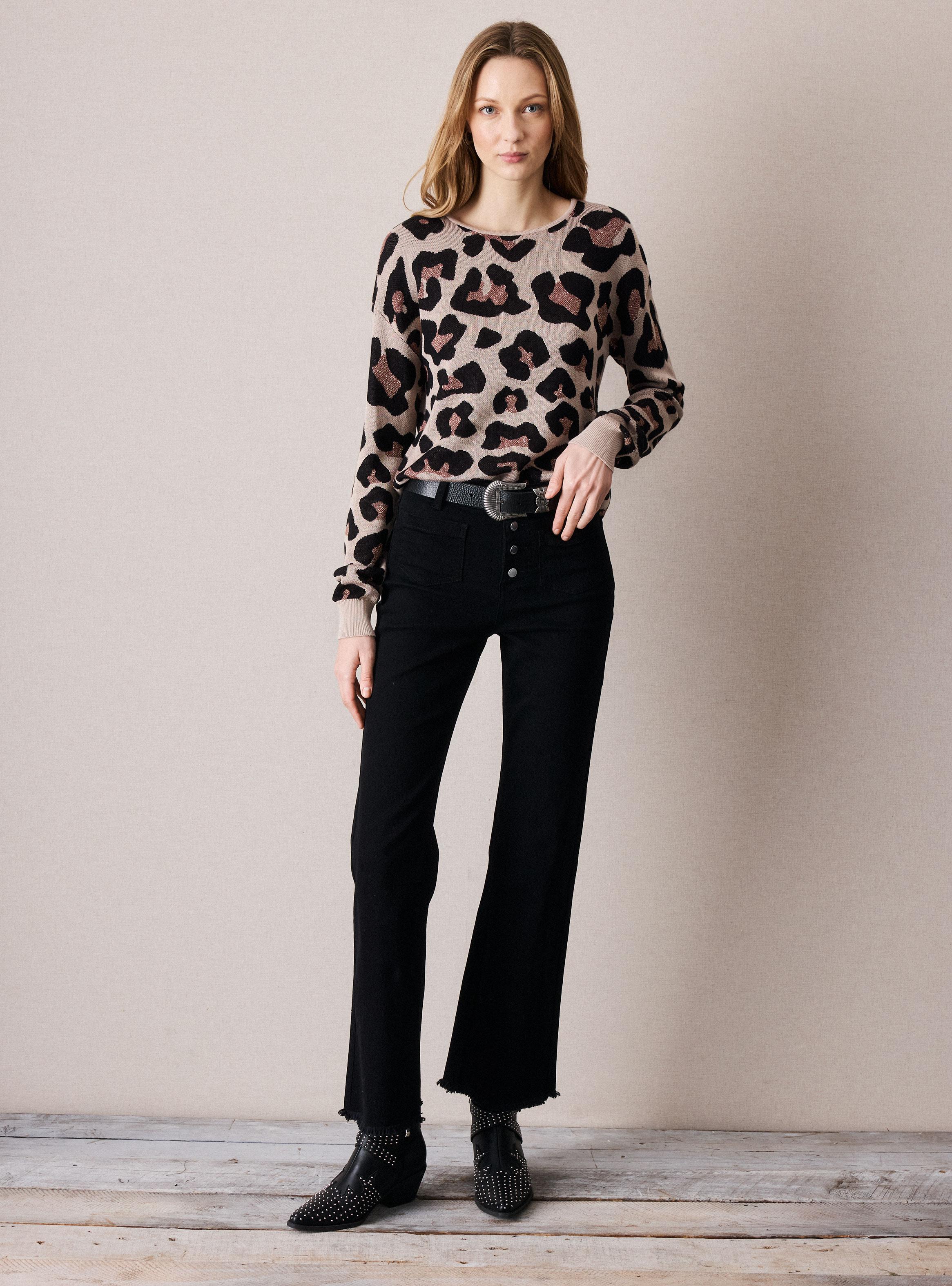Sweater Jackquard con Detalles Metalizados-4