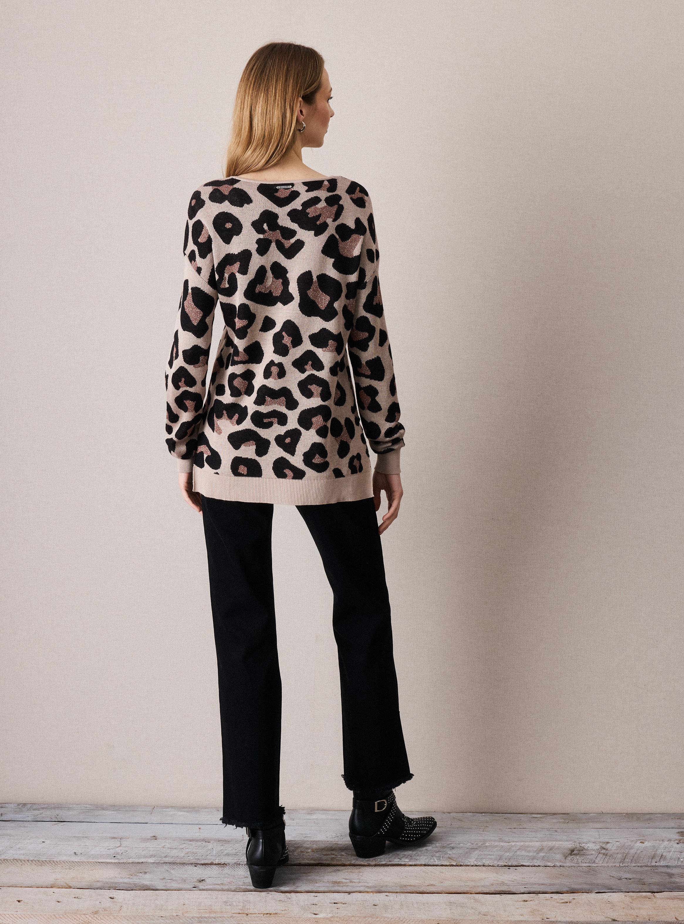 Sweater Jackquard con Detalles Metalizados-5