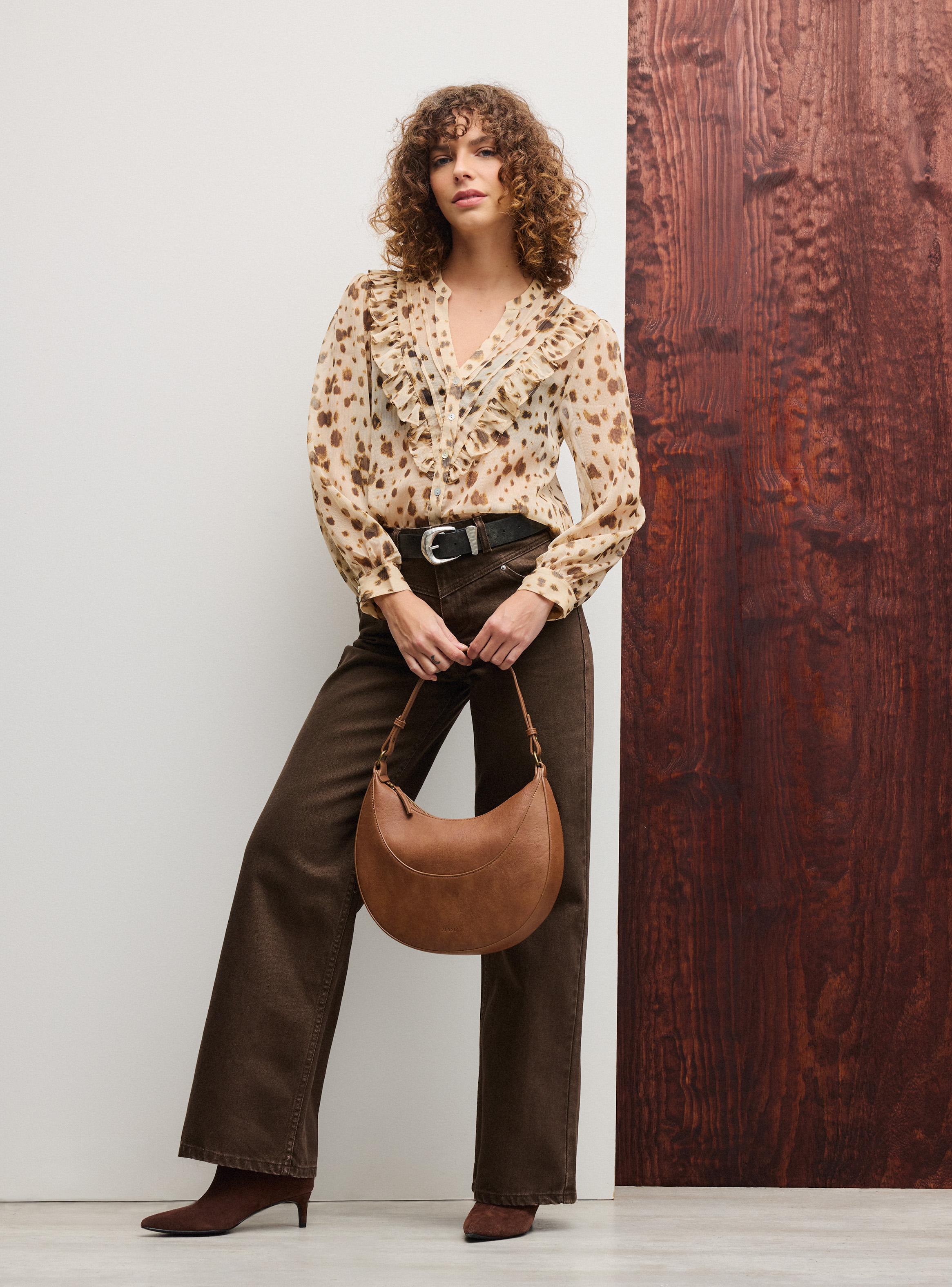 Blusa Transparencia Abotonada con Vuelos-4