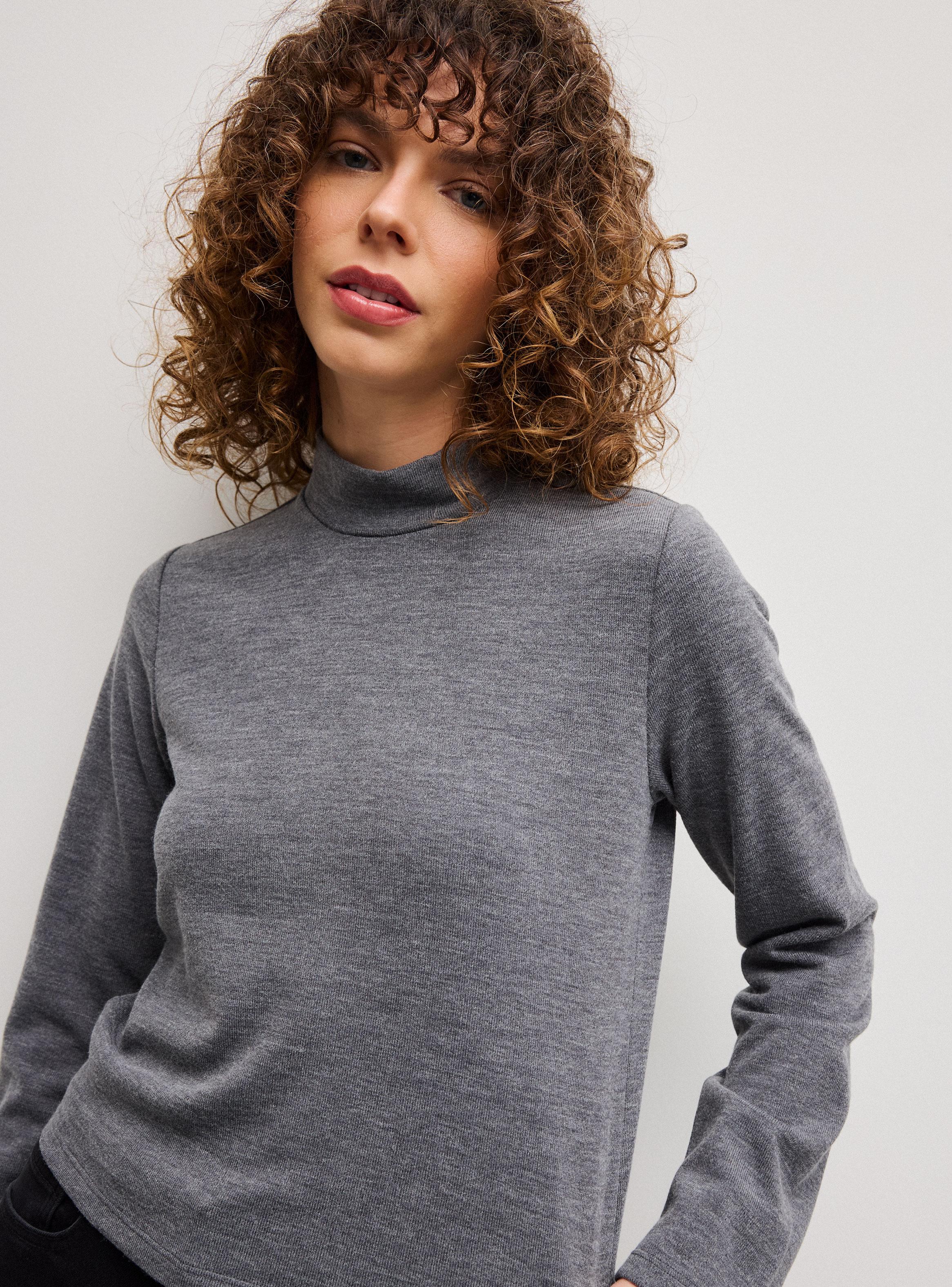 Polera Cuello Mock Manga Larga Suave-2