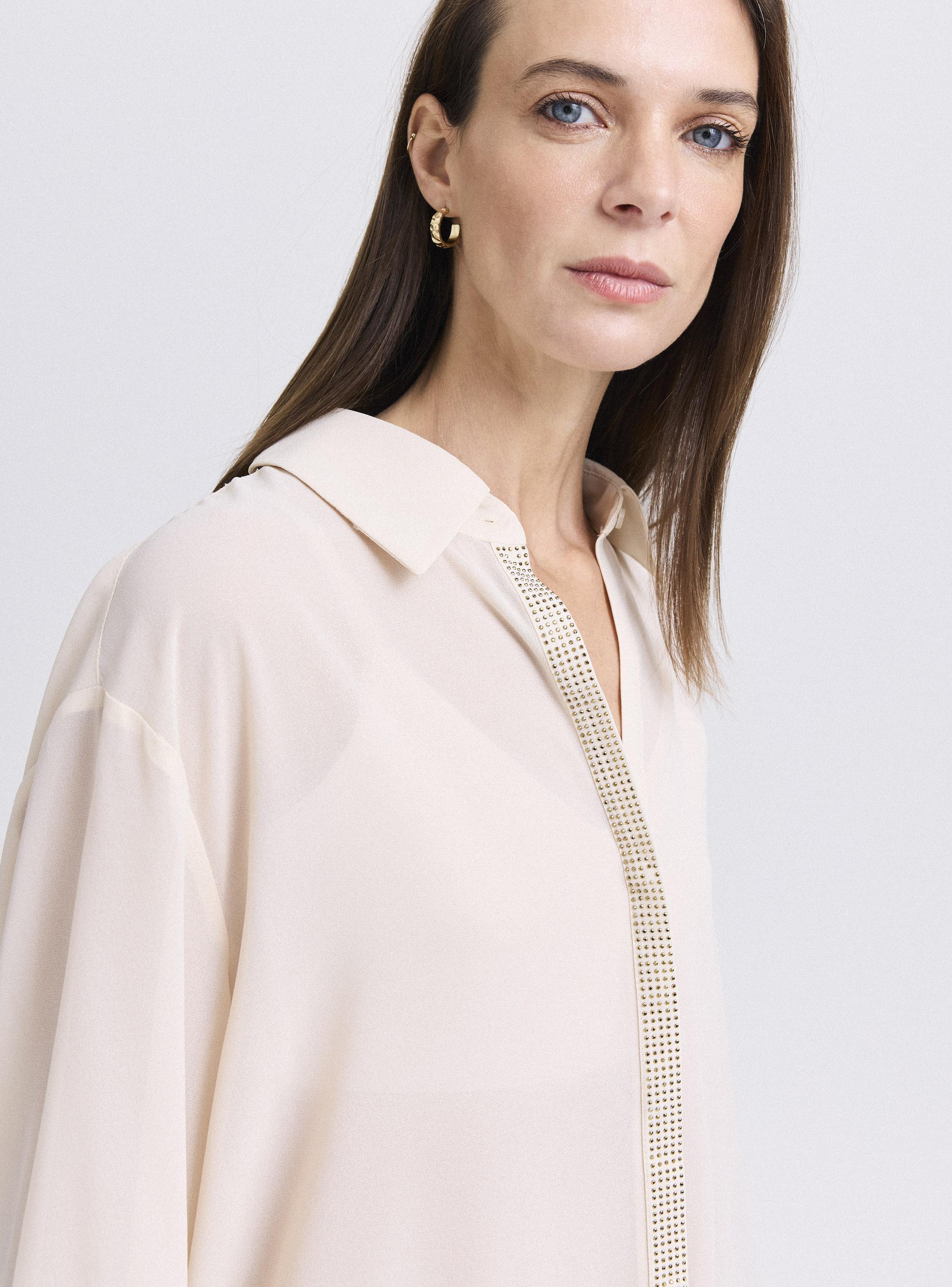 Blusa con Tapeta de Cristales-2