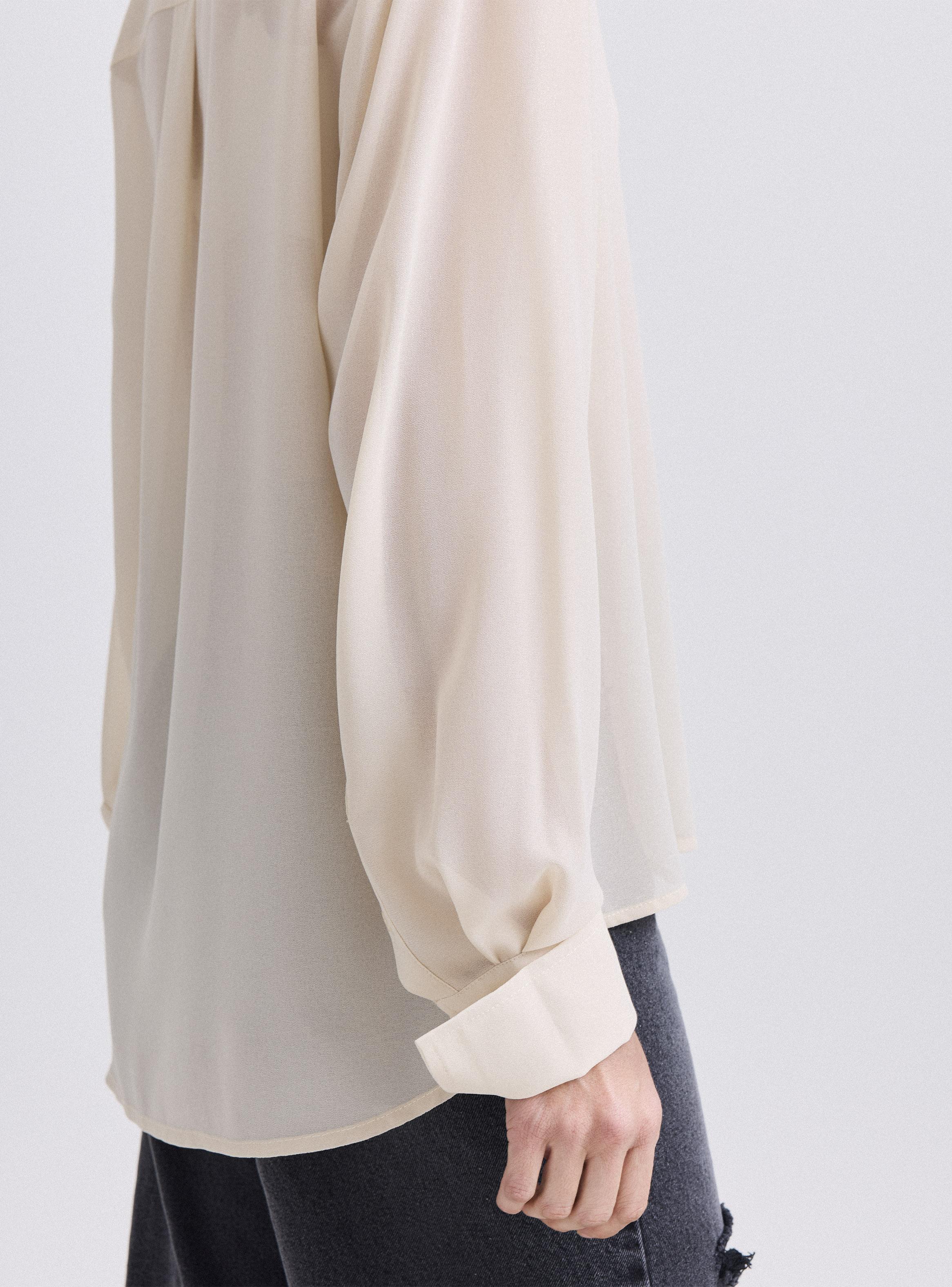 Blusa con Tapeta de Cristales-3