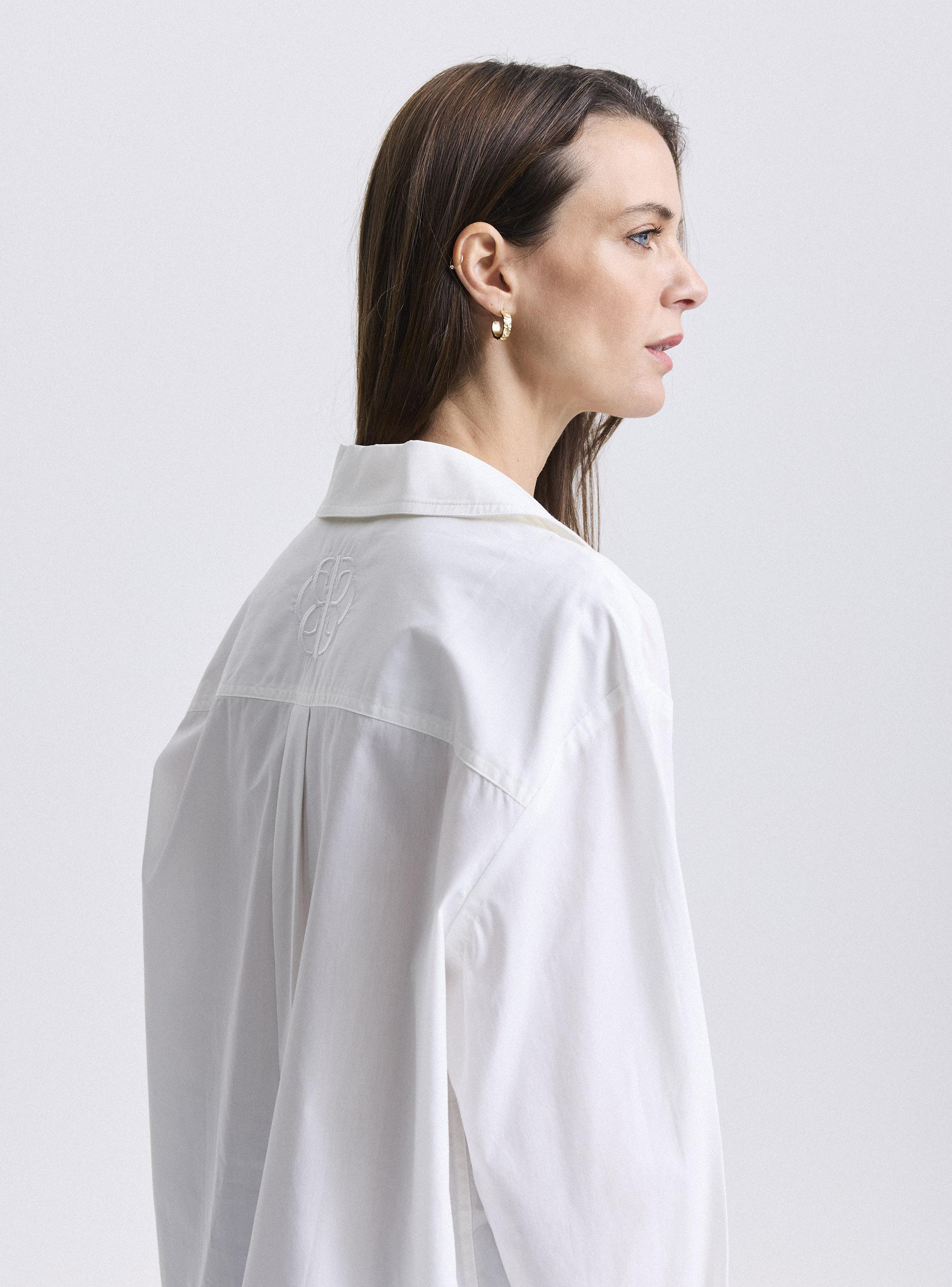 Blusa Camisera con Logo en Espalda-2