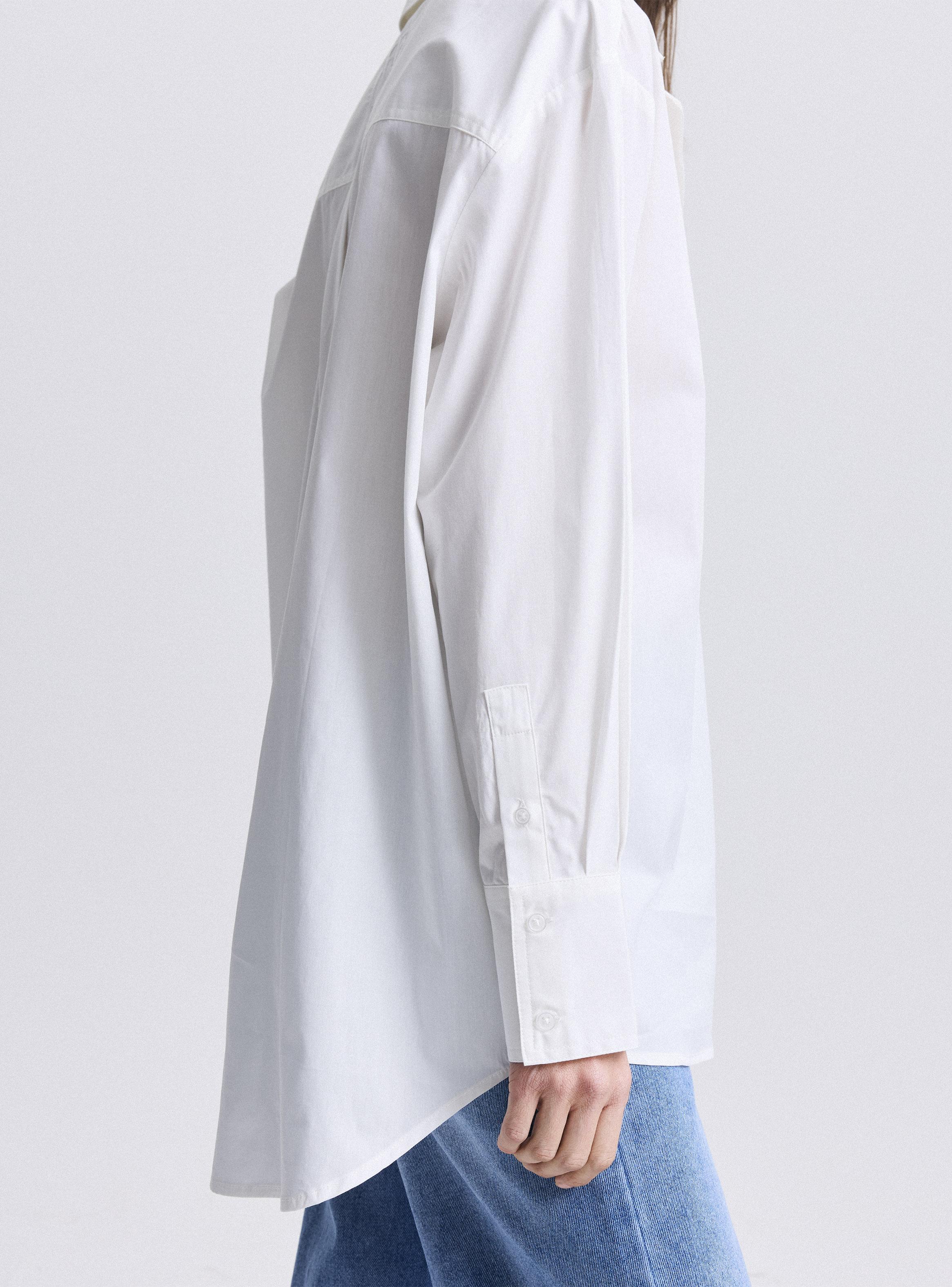 Blusa Camisera con Logo en Espalda-3