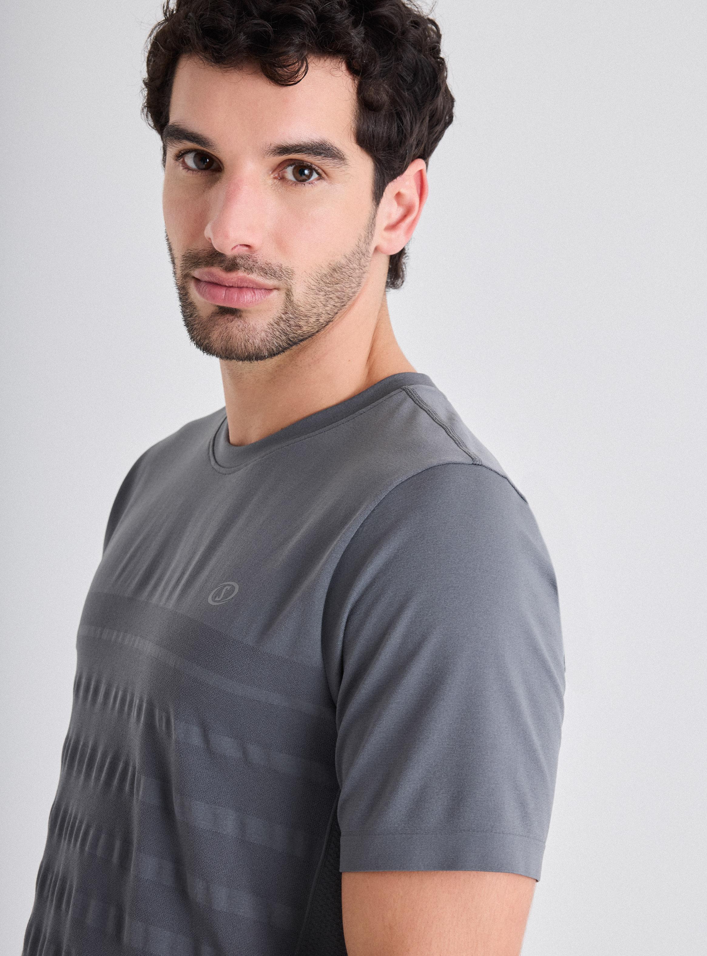 Polera Diseño Seamless-2