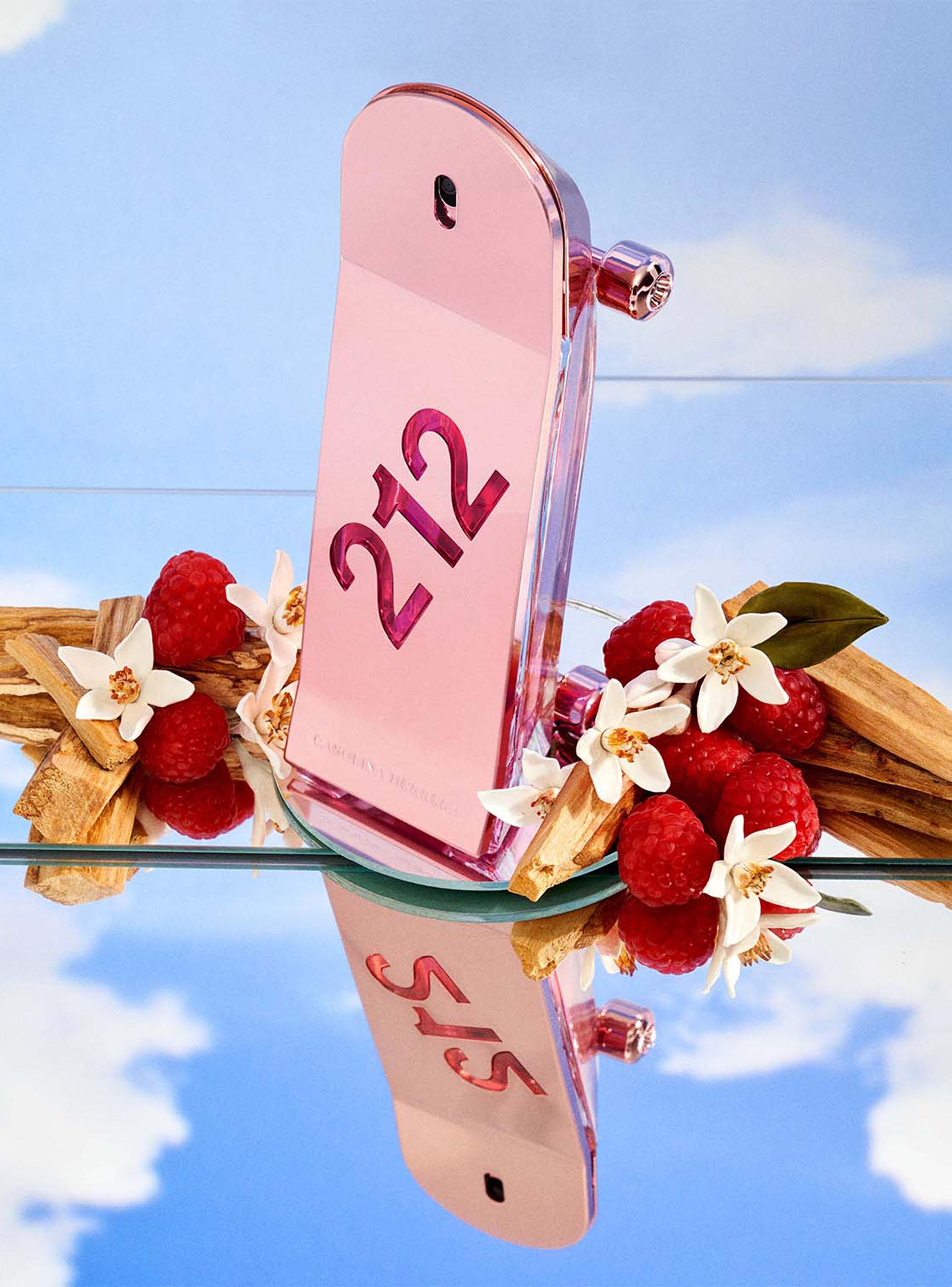 Set Perfume 212 Heroes for Her EDP Mujer 80 ml + Loción Corporal 100 ml + EDP 10 ml Carolina Herrera-1