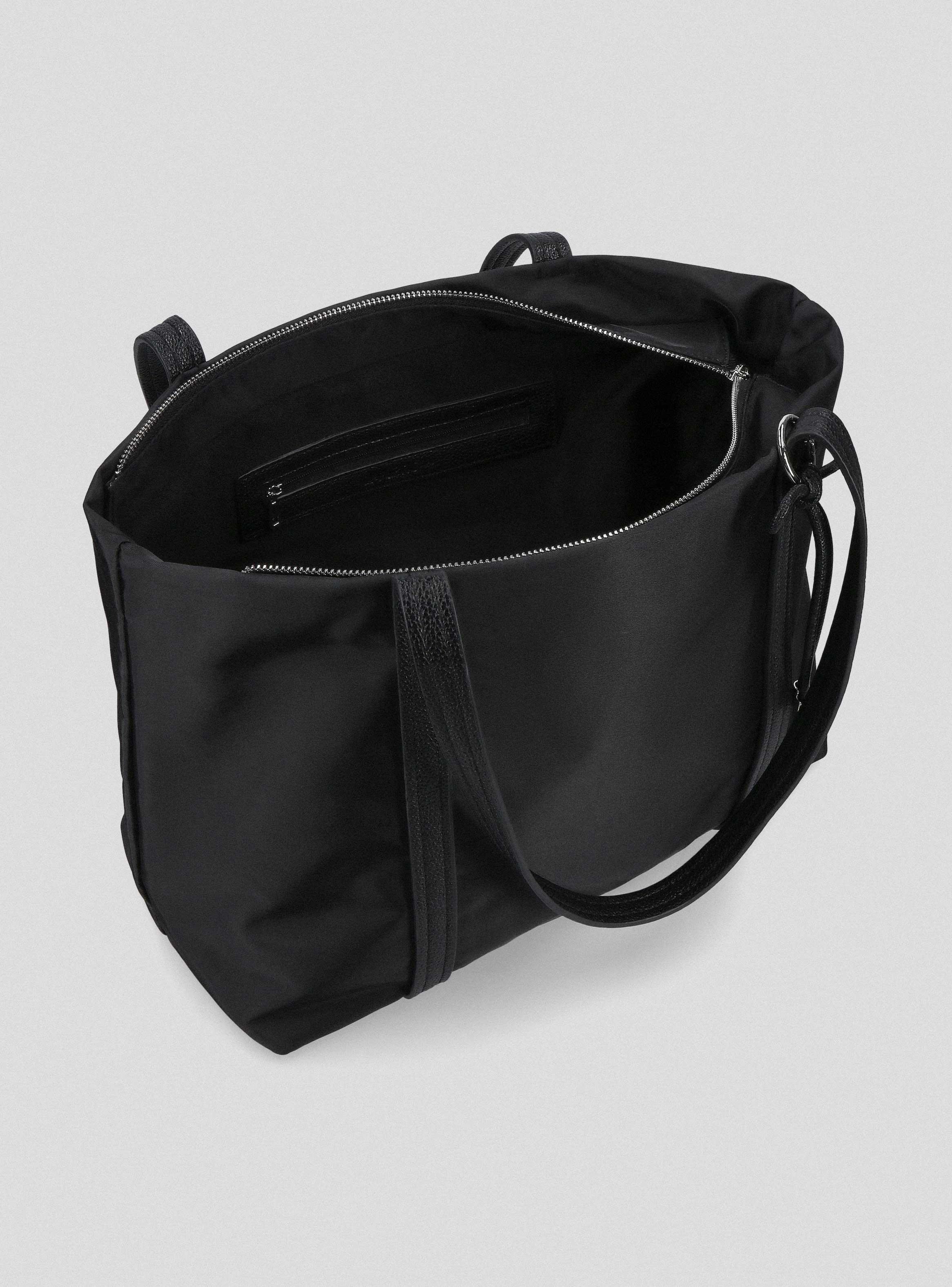 Cartera Tote Charm Nylon -5