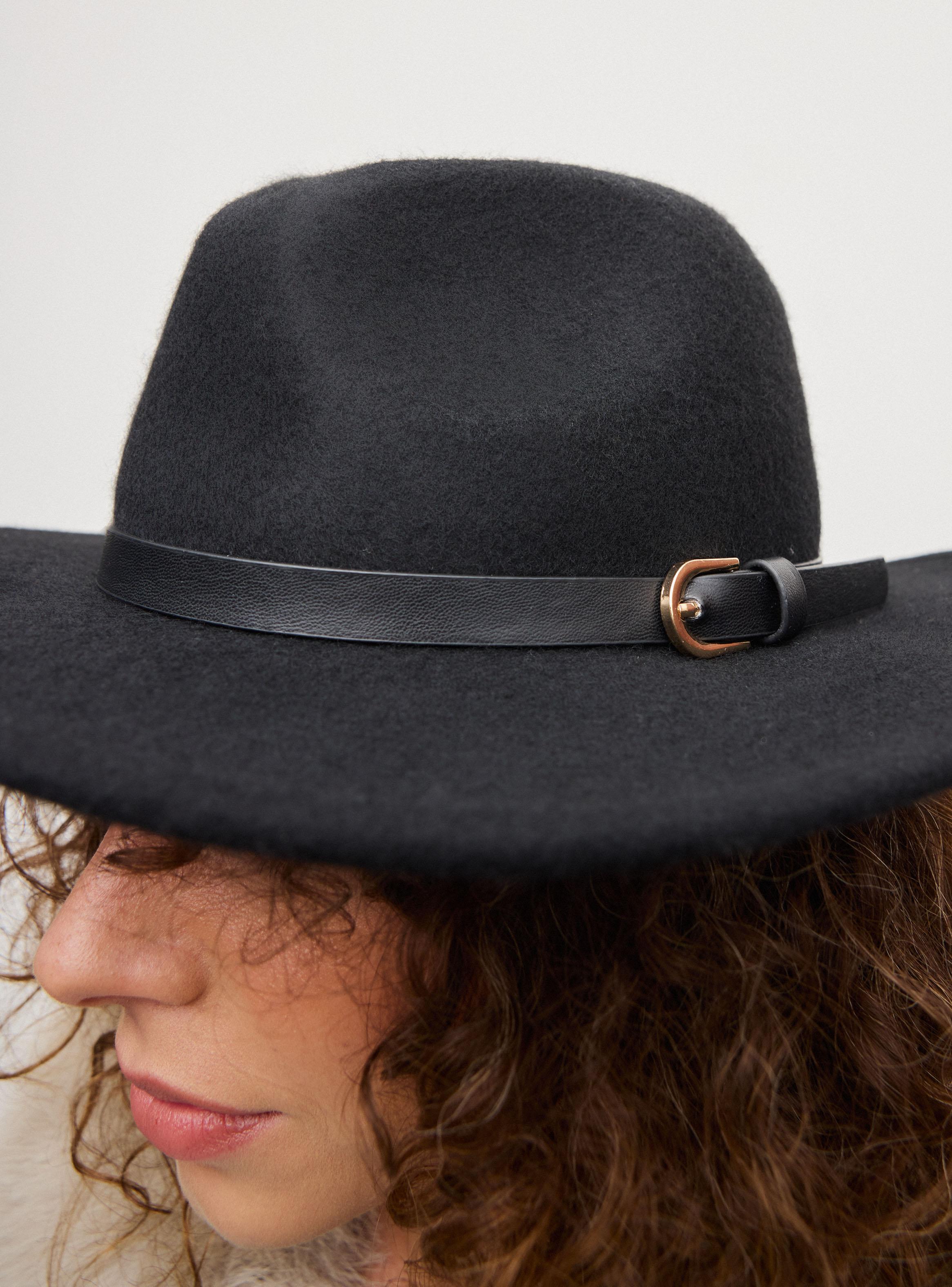 Sombrero de Lana con Detalle Hebilla-4