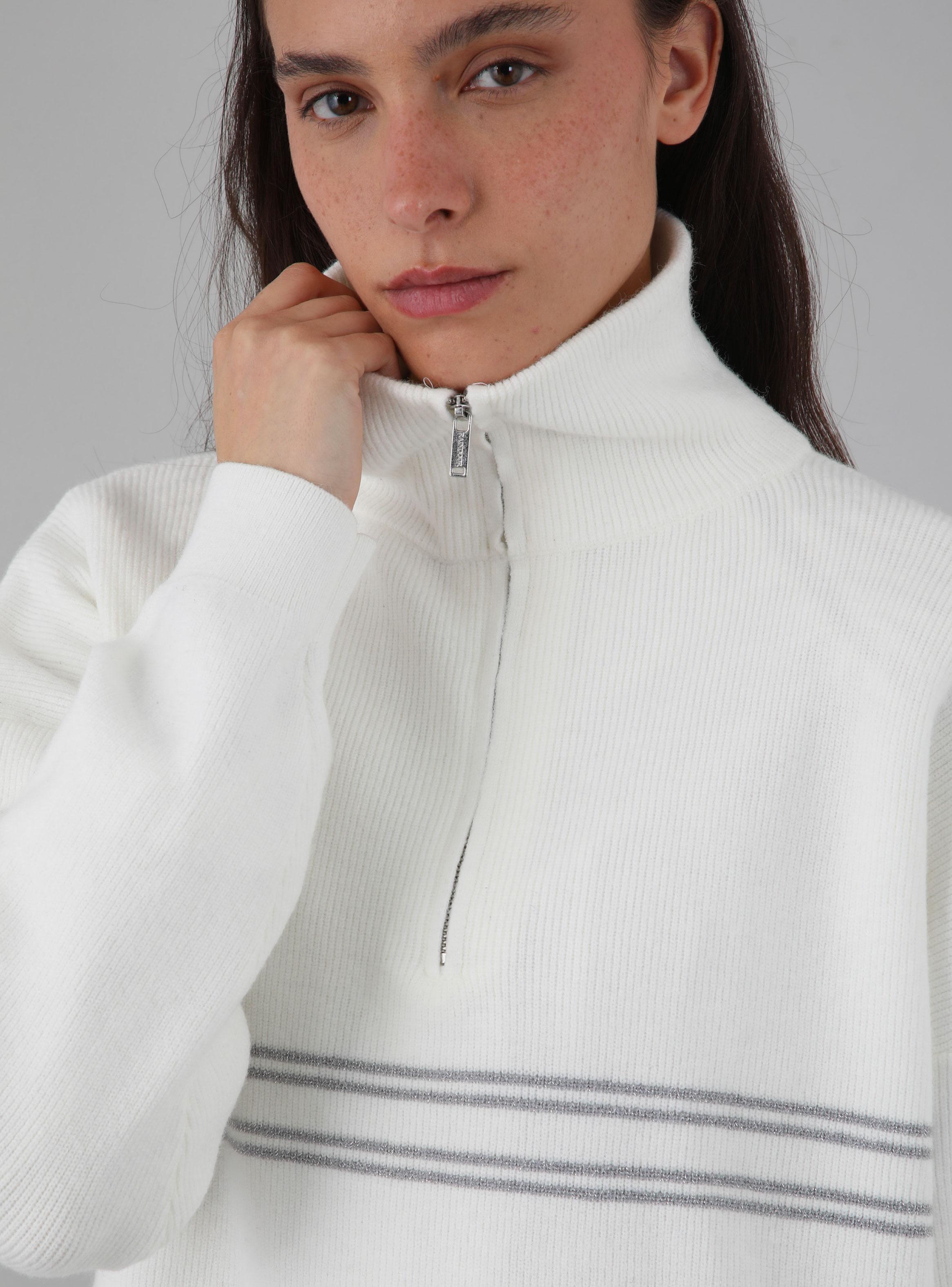Sweater Cuello Alto Líneas Ecru-3