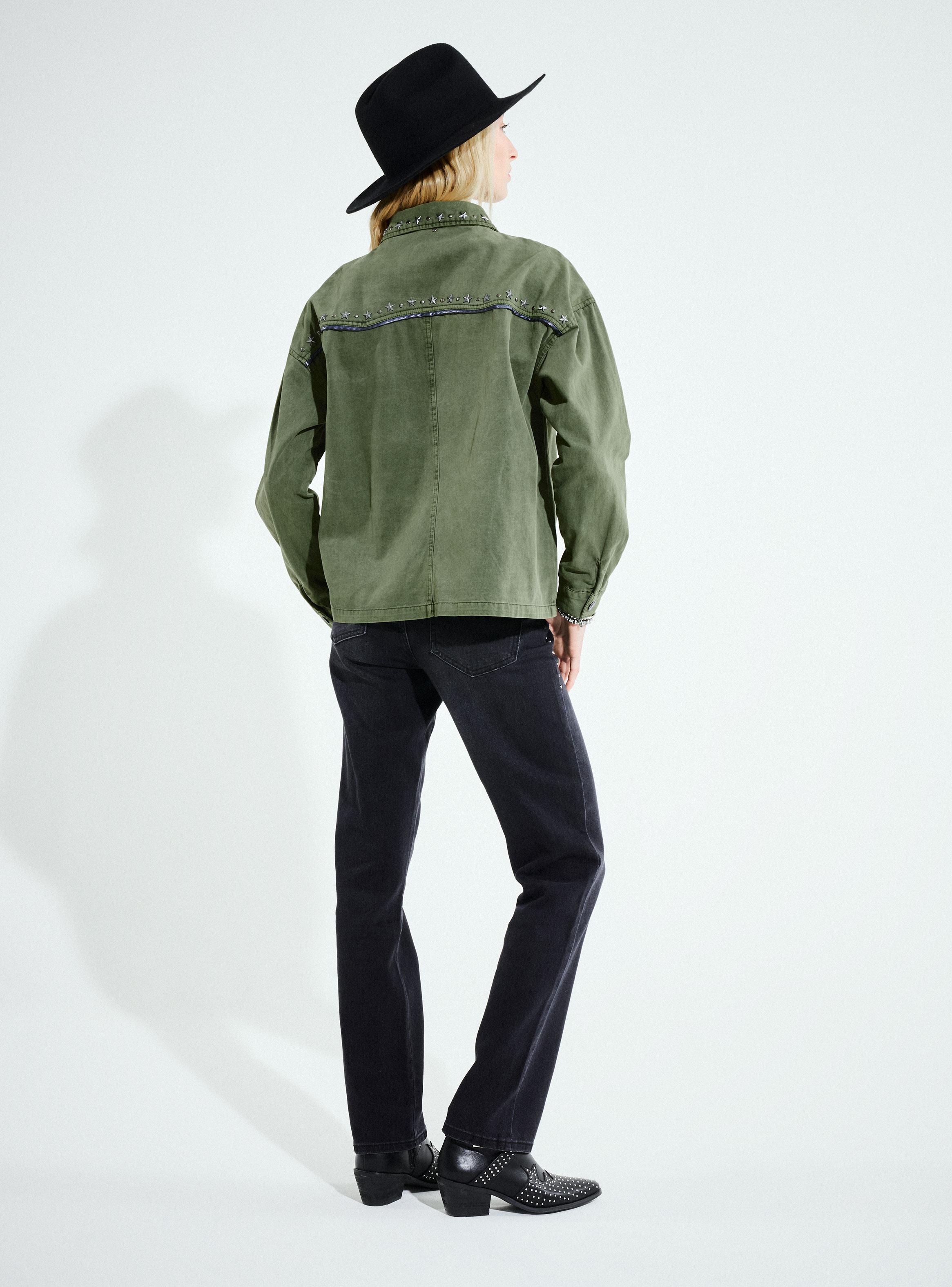 Chaqueta Tachas Metálicas-5