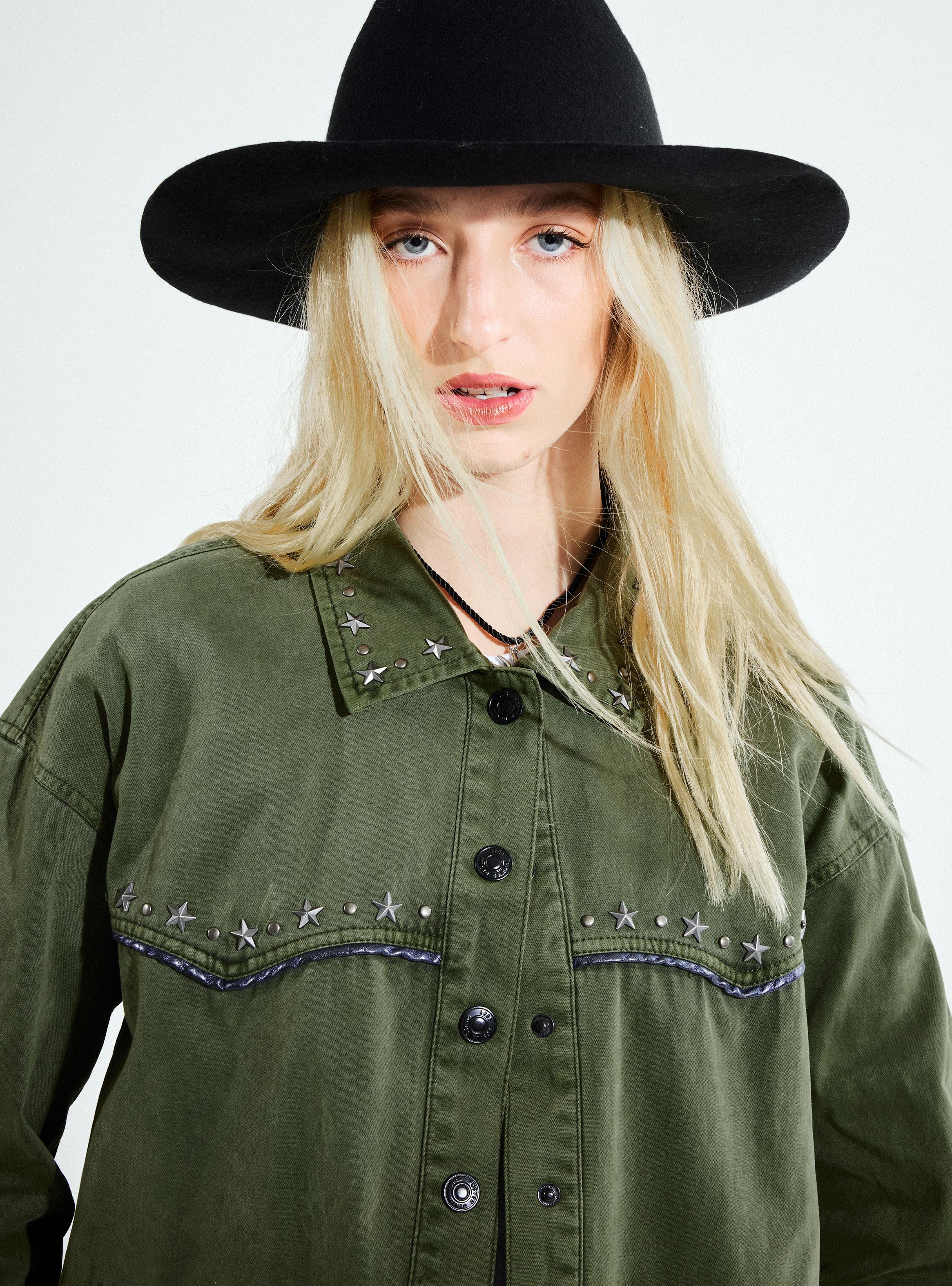 Chaqueta Tachas Metálicas-3