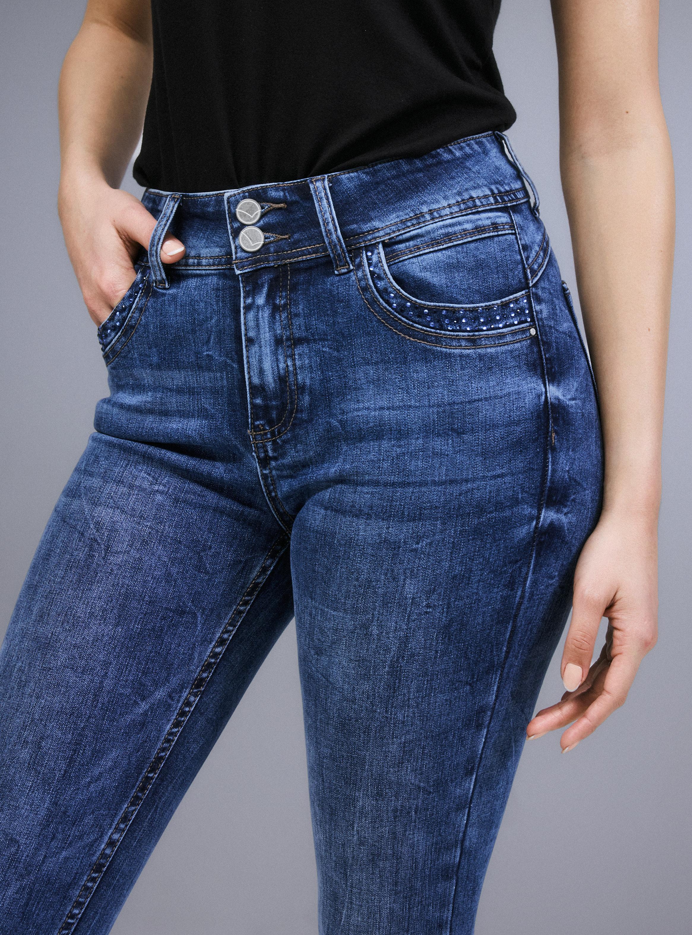 Jeans Push Up Gravillado Cierre Largo en la Bota-2