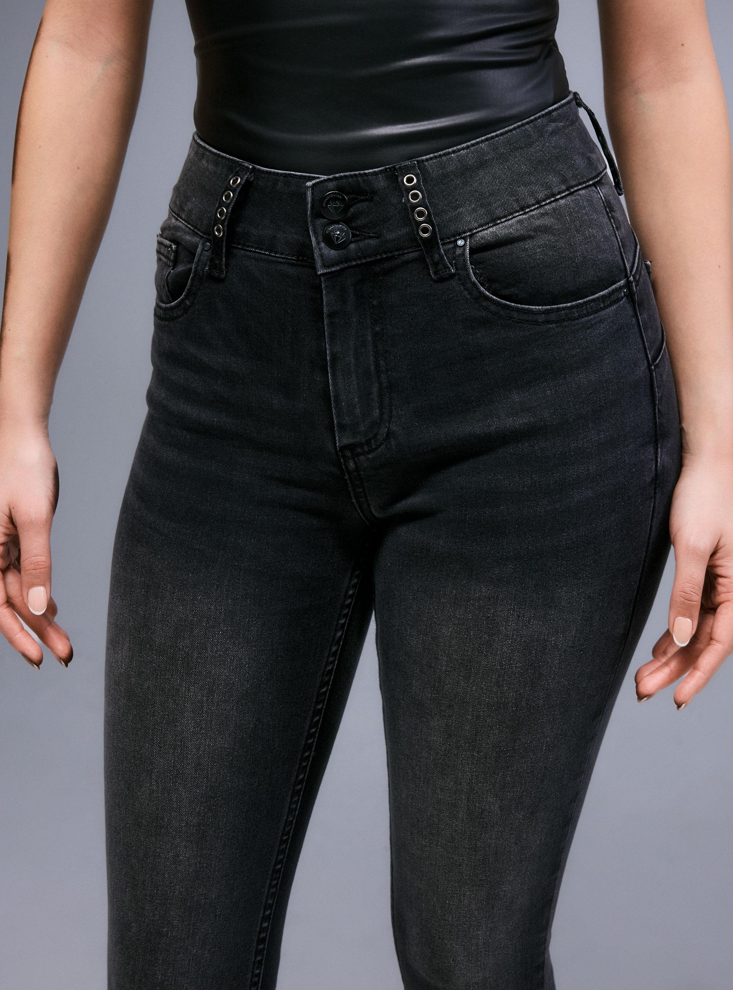 Jeans Push Up 2 Botones Ojetillos en Pasadores-2