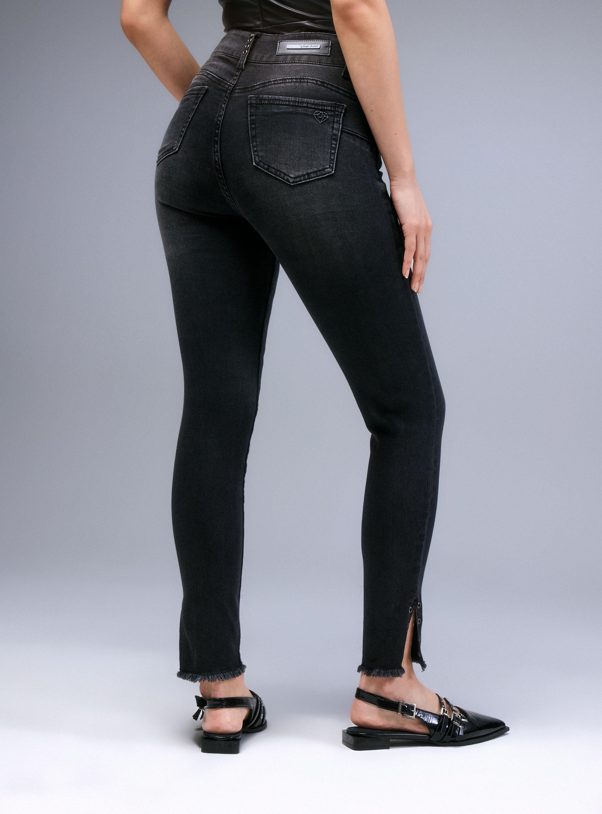 Jeans Push Up 2 Botones Ojetillos en Pasadores-1