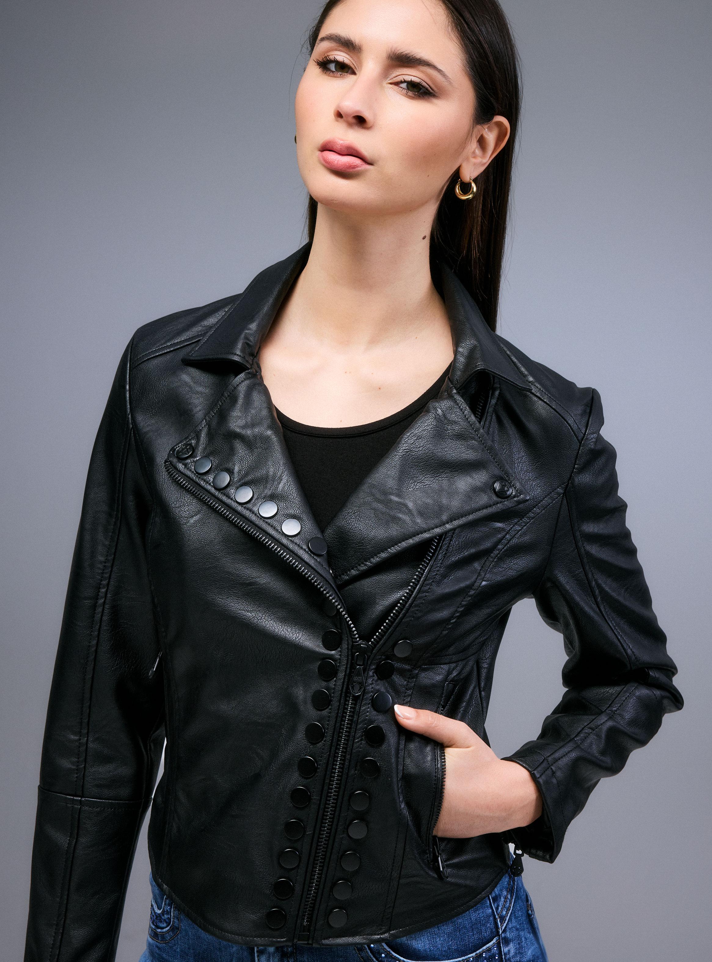 Chaqueta Rockera Simil Cuero con Broches Grandes-2