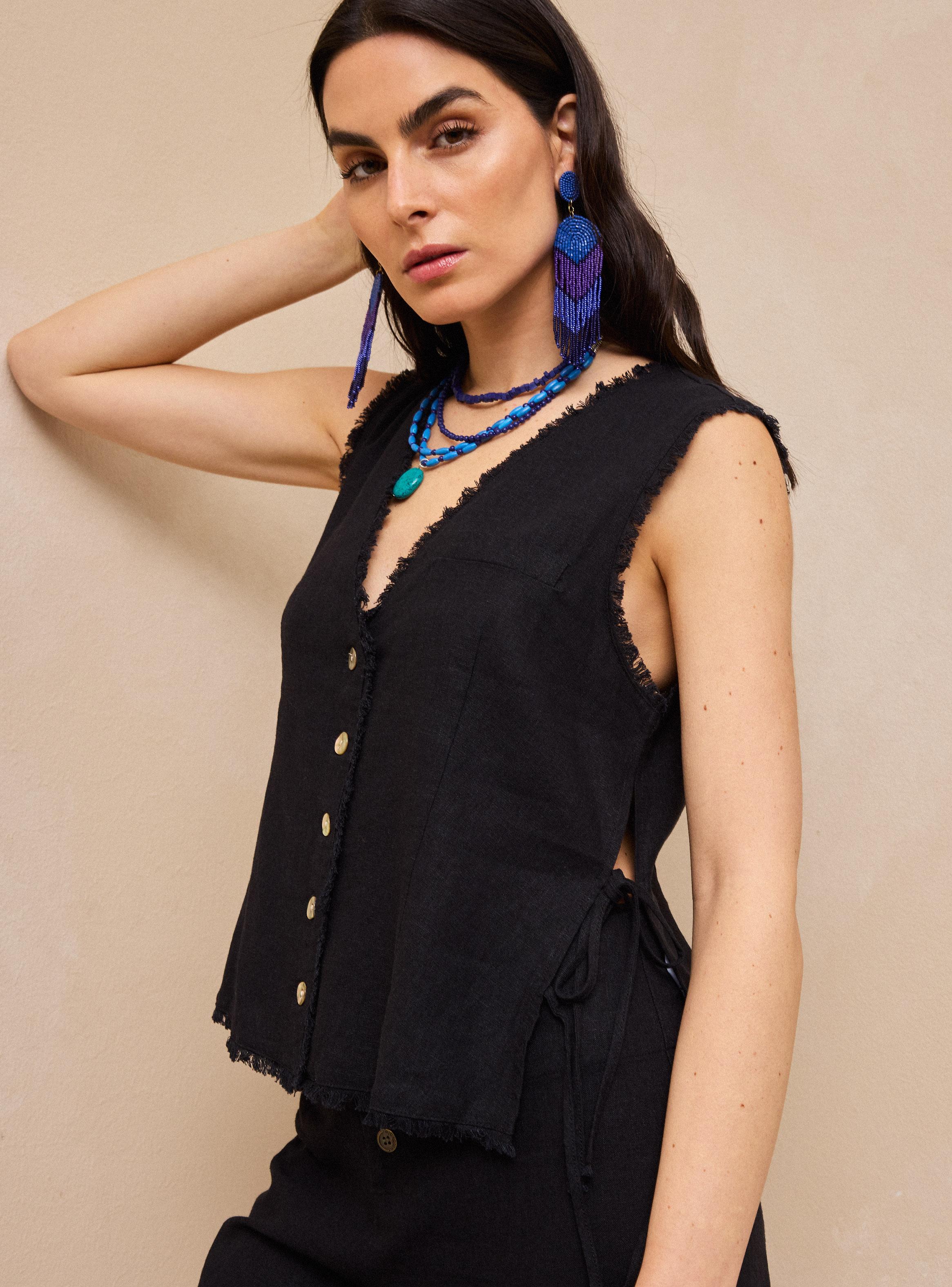 Blusa Estilo Gillet con Amarras en Costados-3