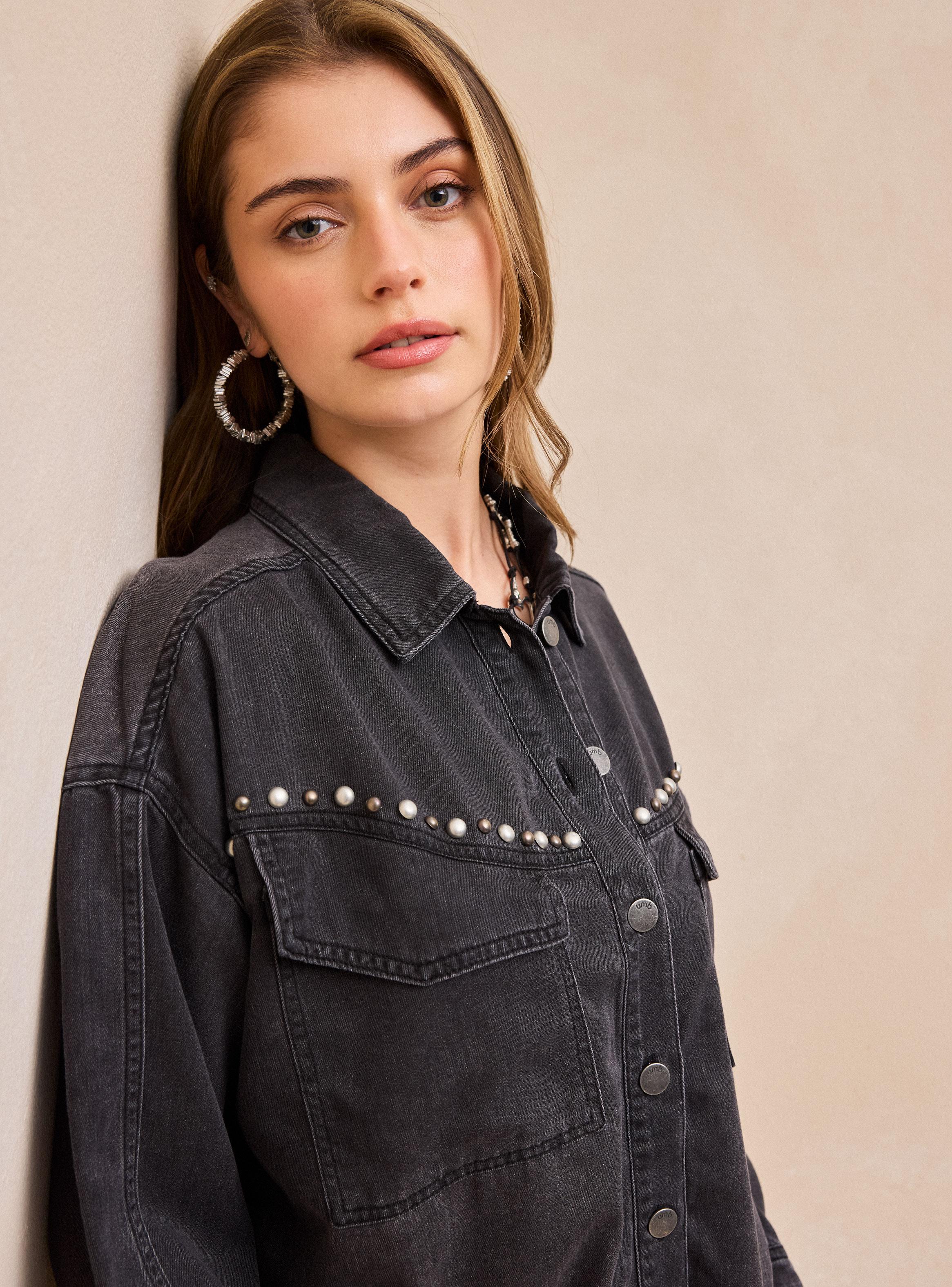 Blusa con Aplicación de Tachas-2