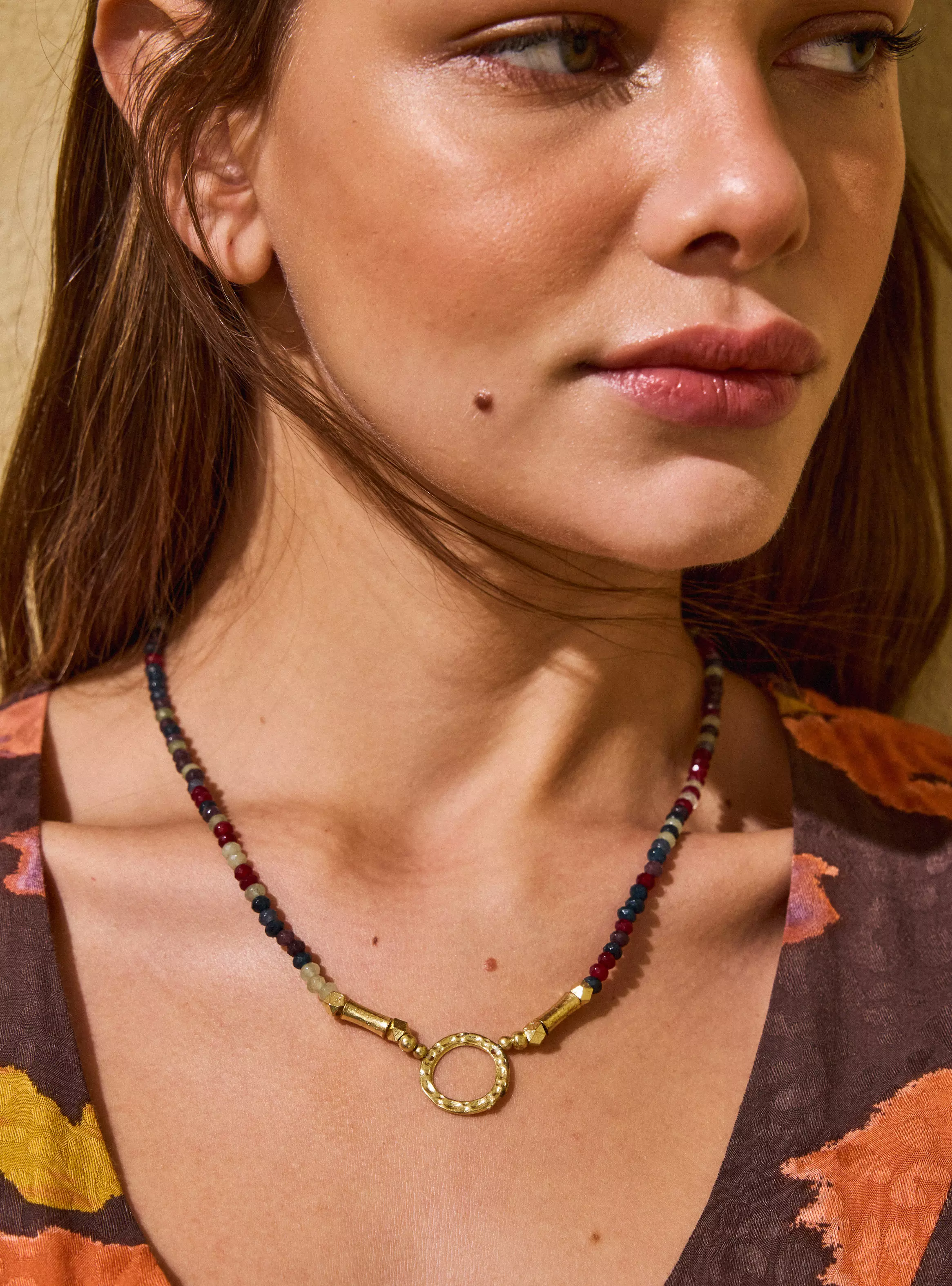 Collar Mostacillas Colores y Centro Metal-1