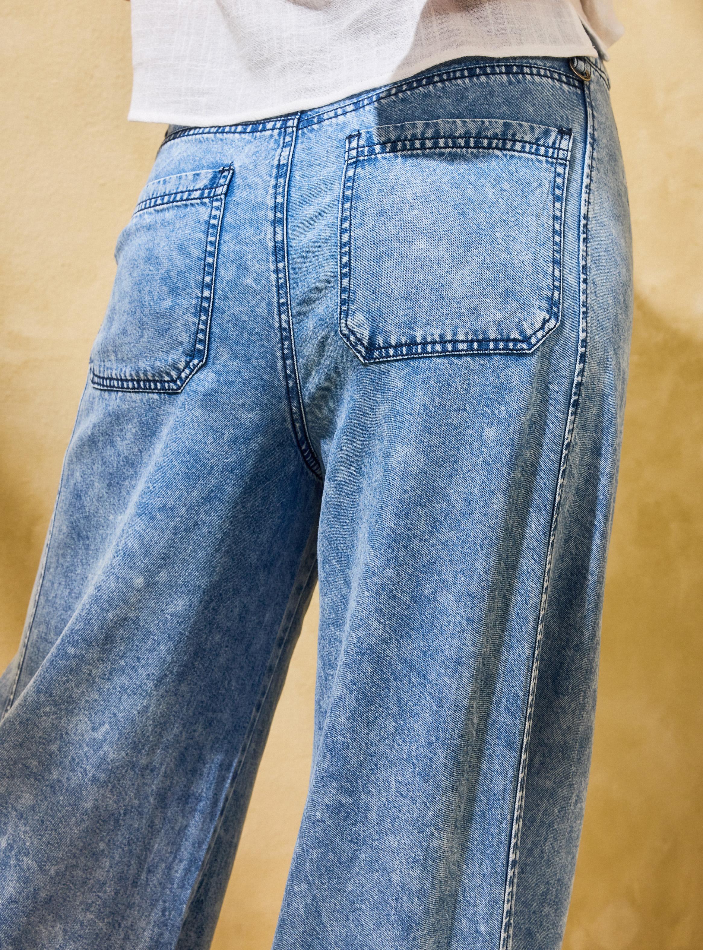 Pantalón con Cortes en Costados-3