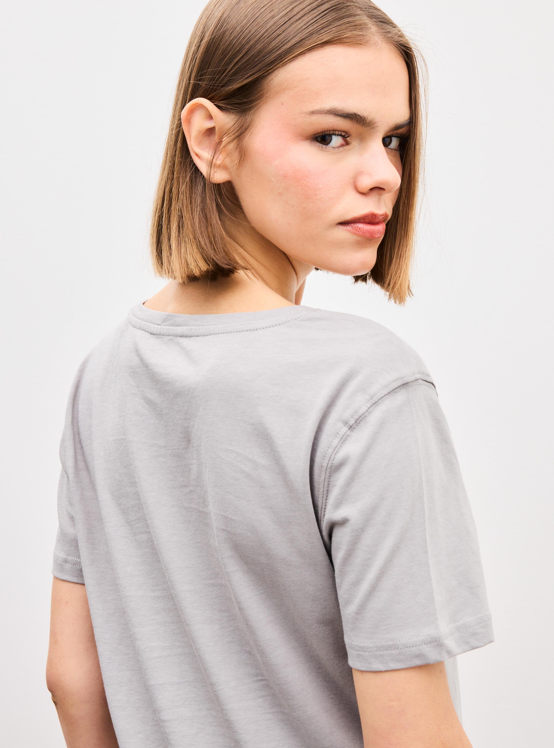 Polera Manga Corta Básica Cuello V Color-3