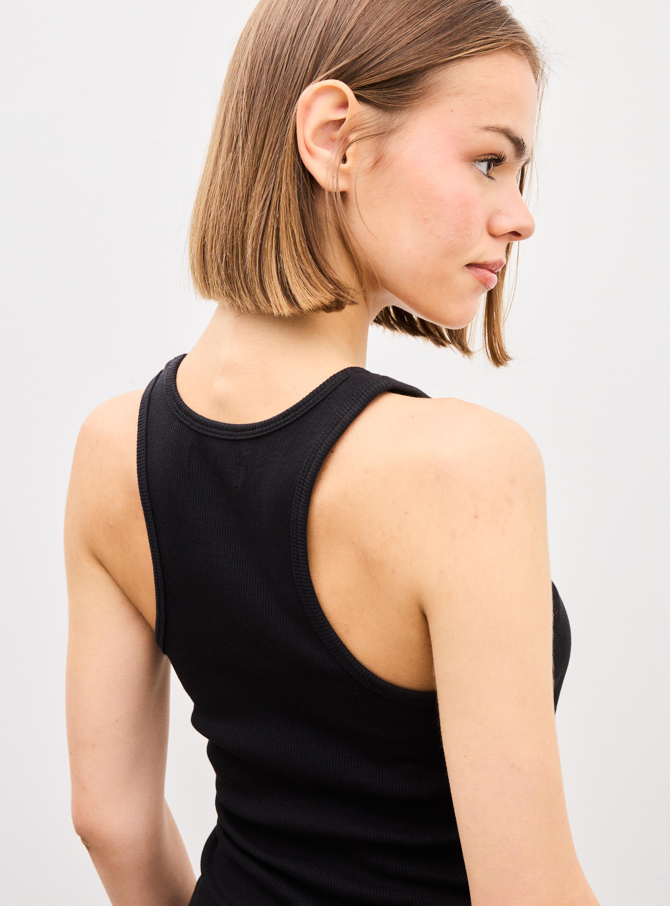 Polera Halter Ajustada Tela Acanalada-3