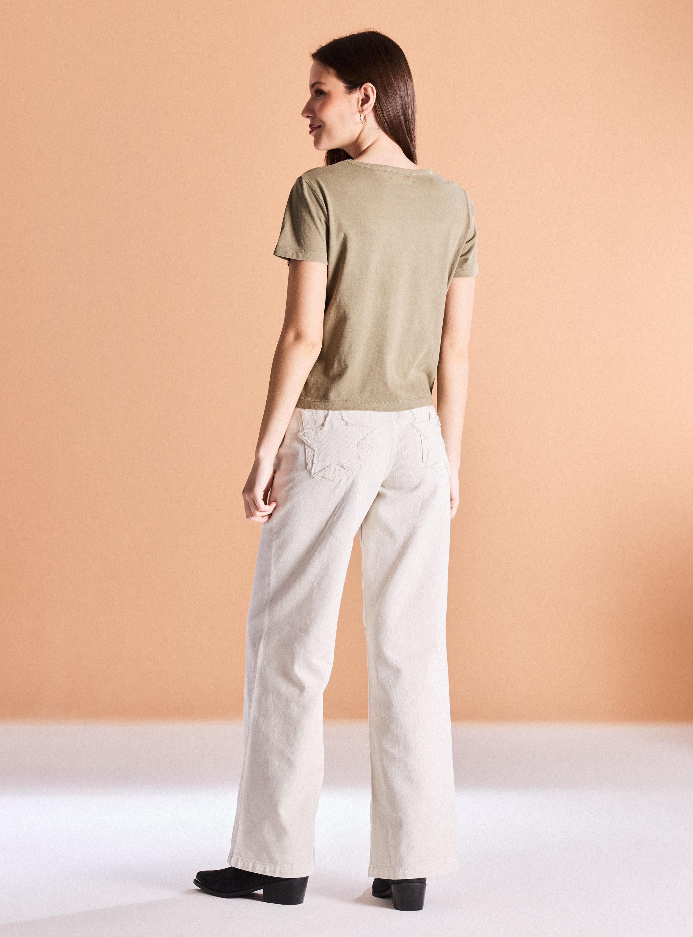 Polera Estampada con Aplicaciones-5