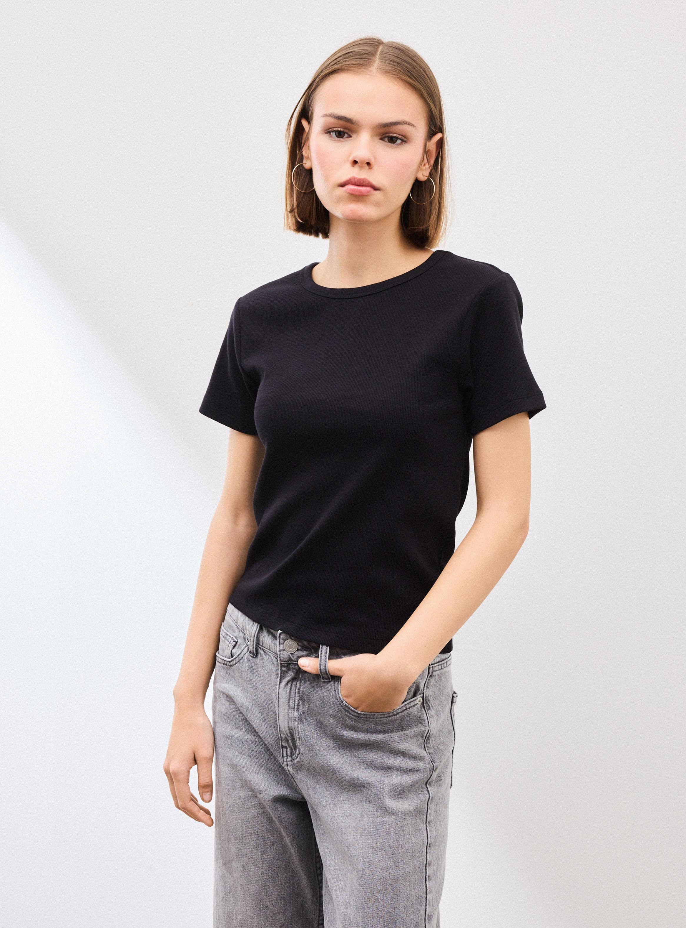 Polera Manga Corta Tela Acanalada con Efecto Lavado-0