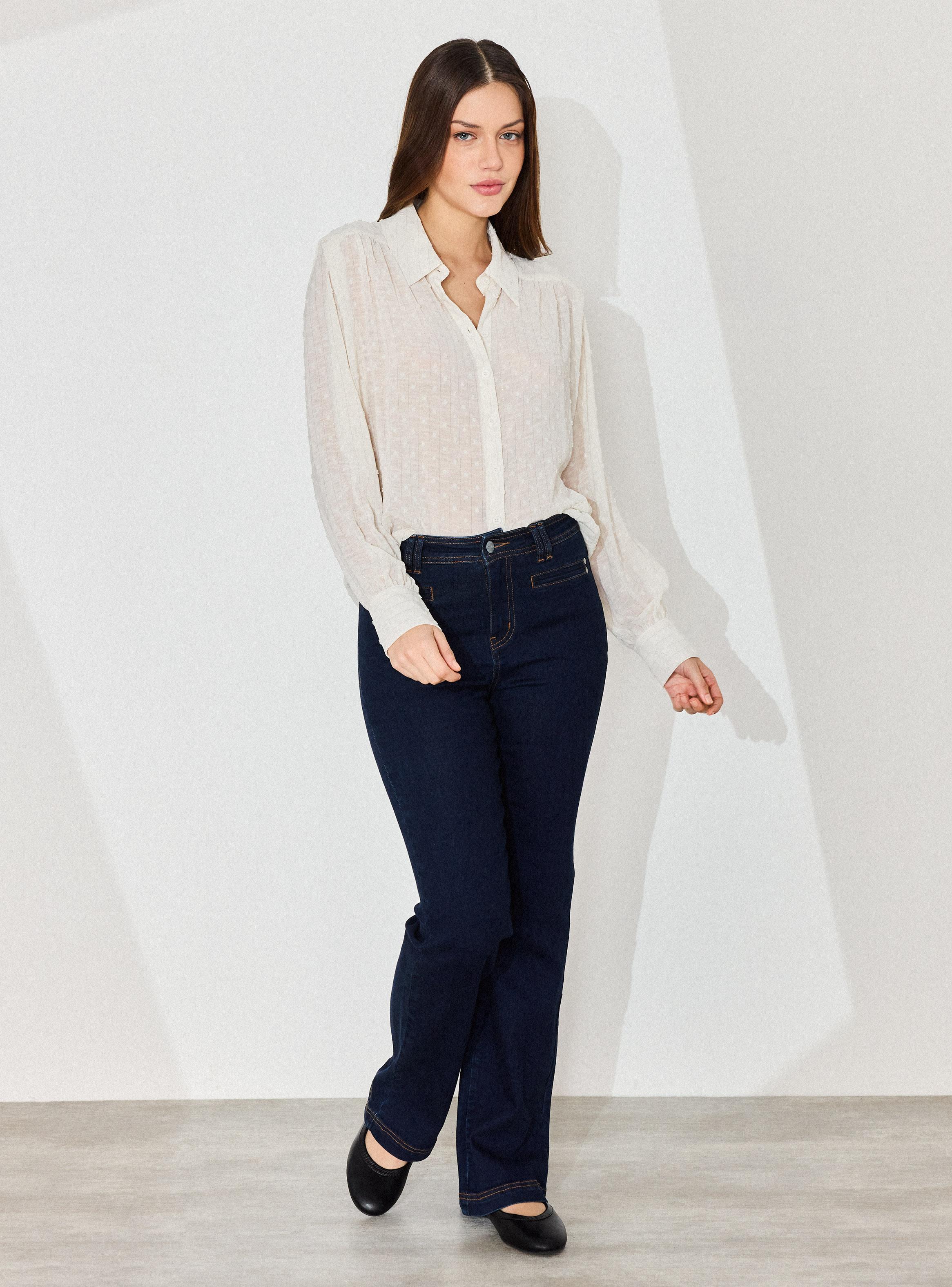 Blusa Semitransparente con Textura de Lunares-4
