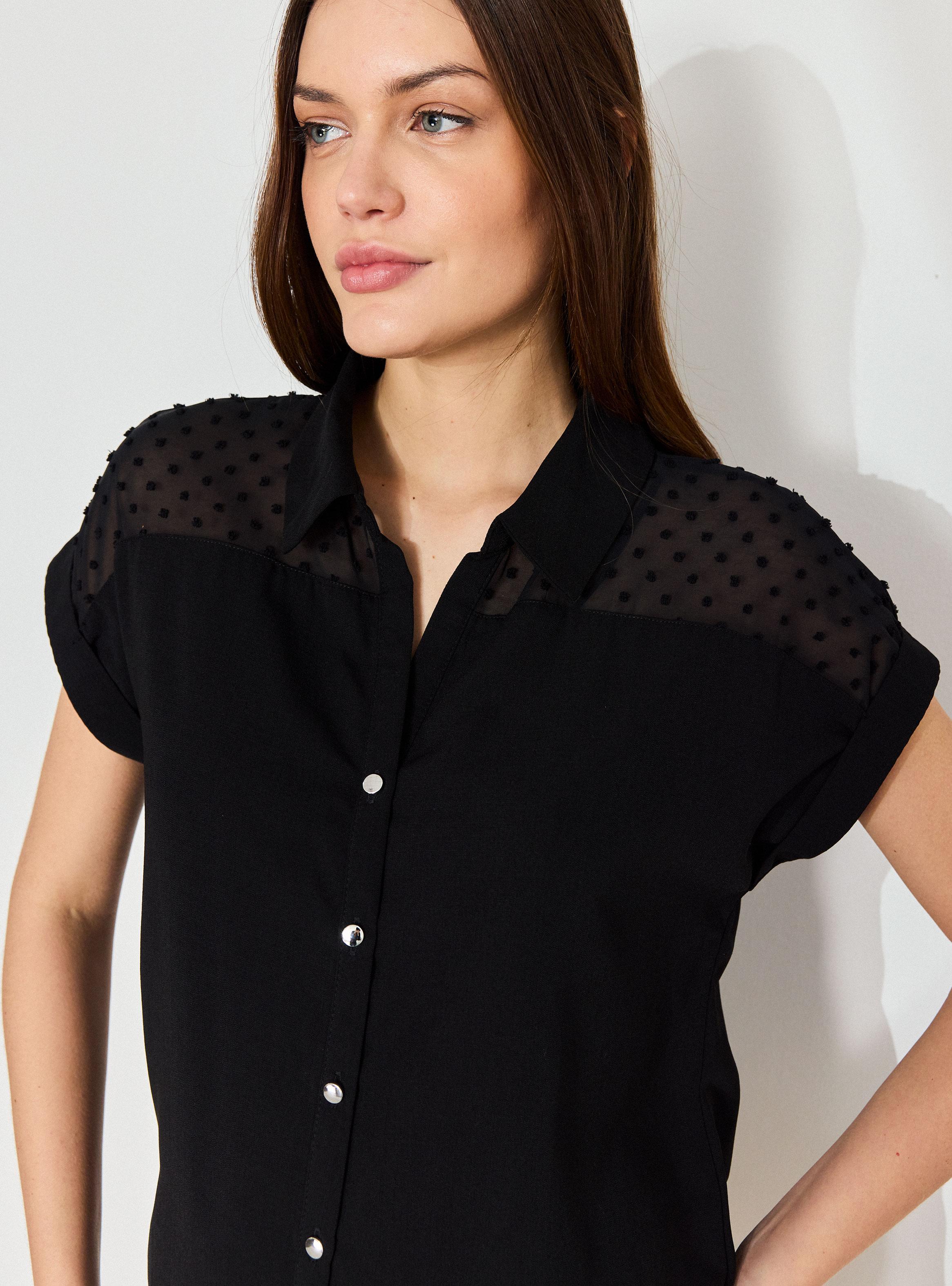 Blusa con Detalle de Tela Texturizada en Hombros-2