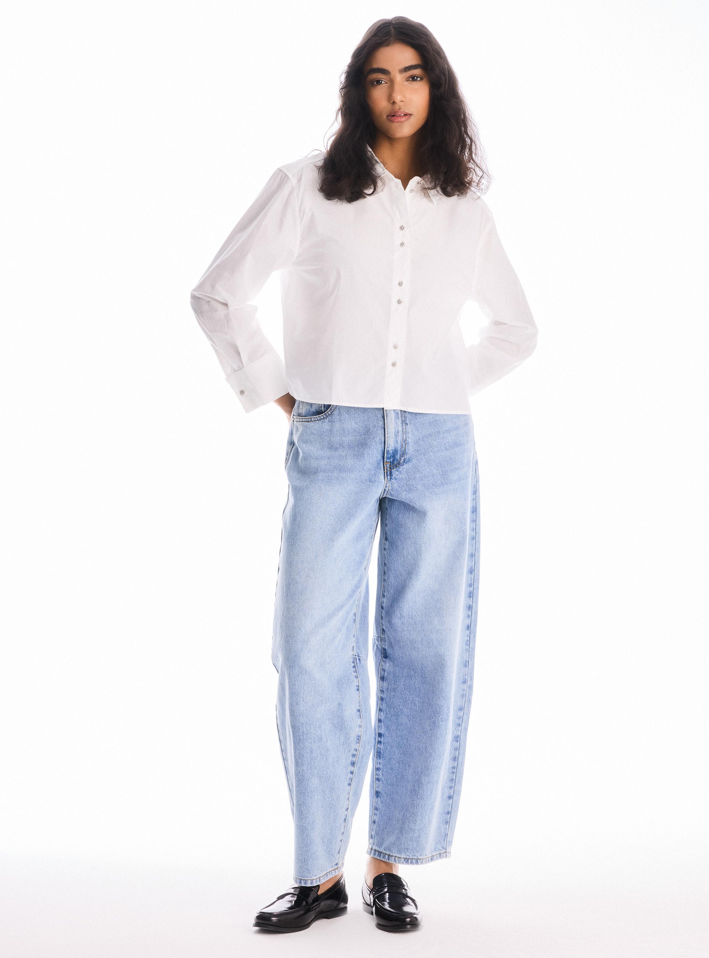Blusa Camisera Corta con Botón Joya-4