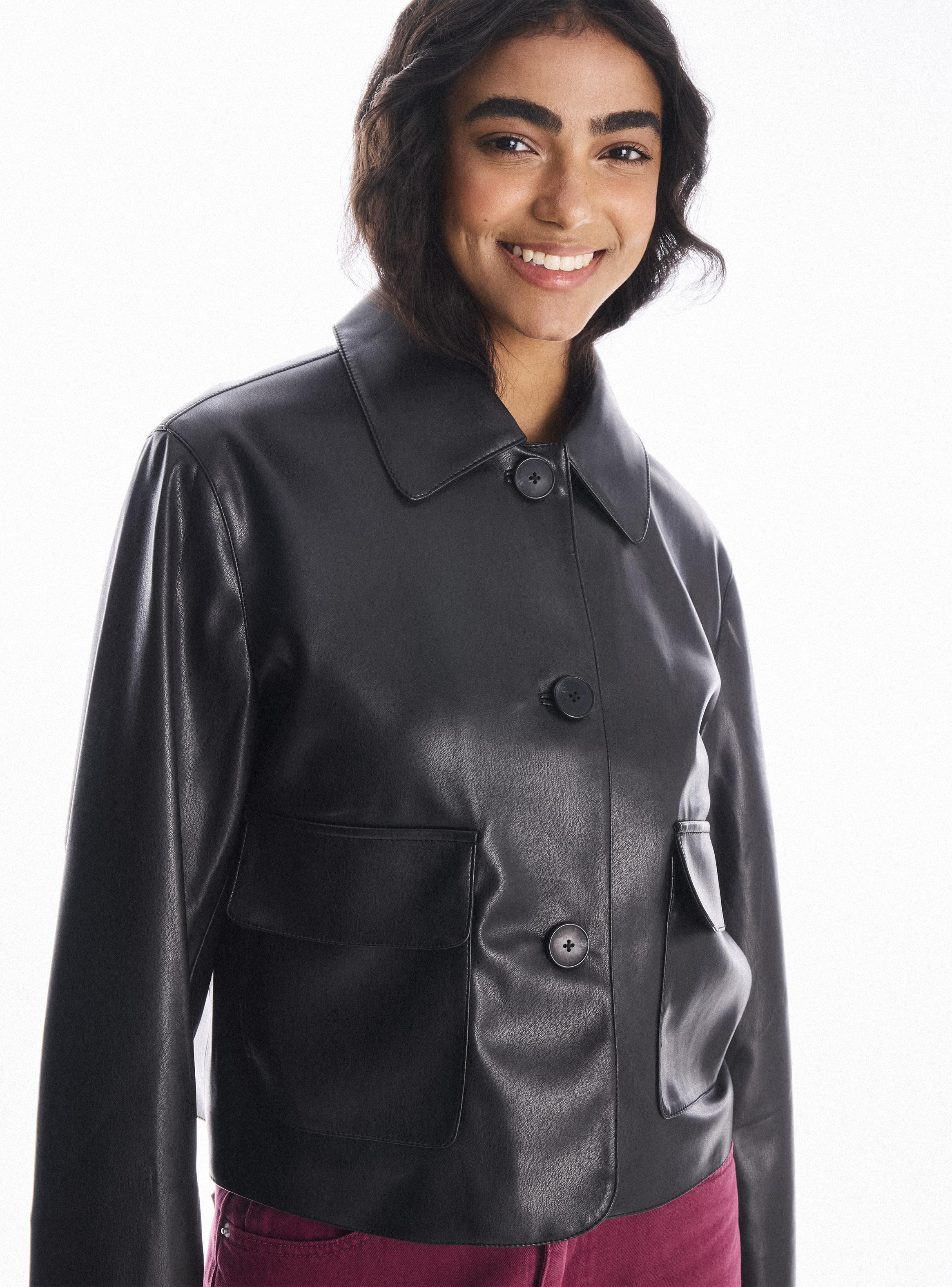 Chaqueta Tracker Efecto Cuero con Bolsillos-3
